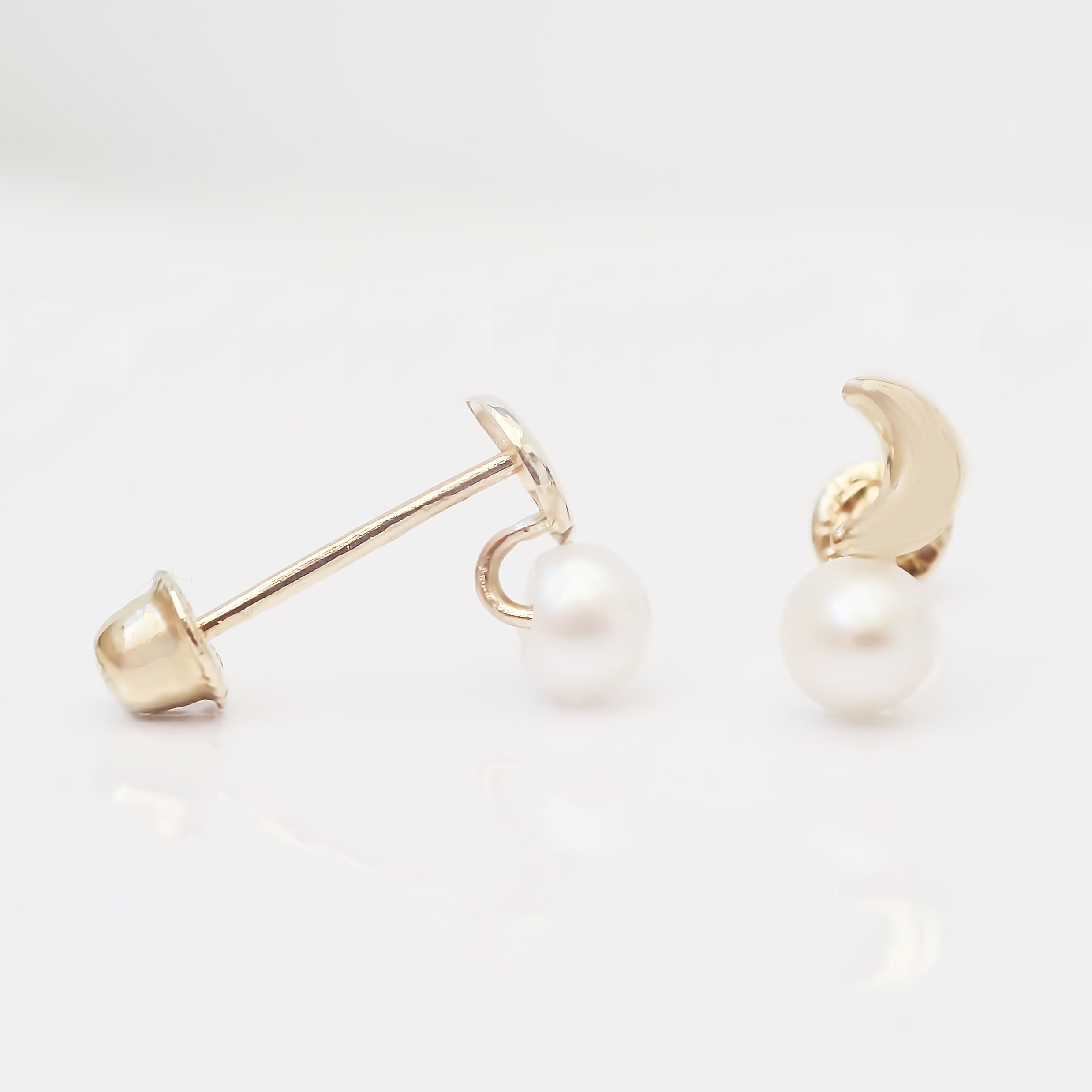 Amor Eterno - Broqueles Finos Perla Tu Y Yo / Aretes Oro 10k / Luna