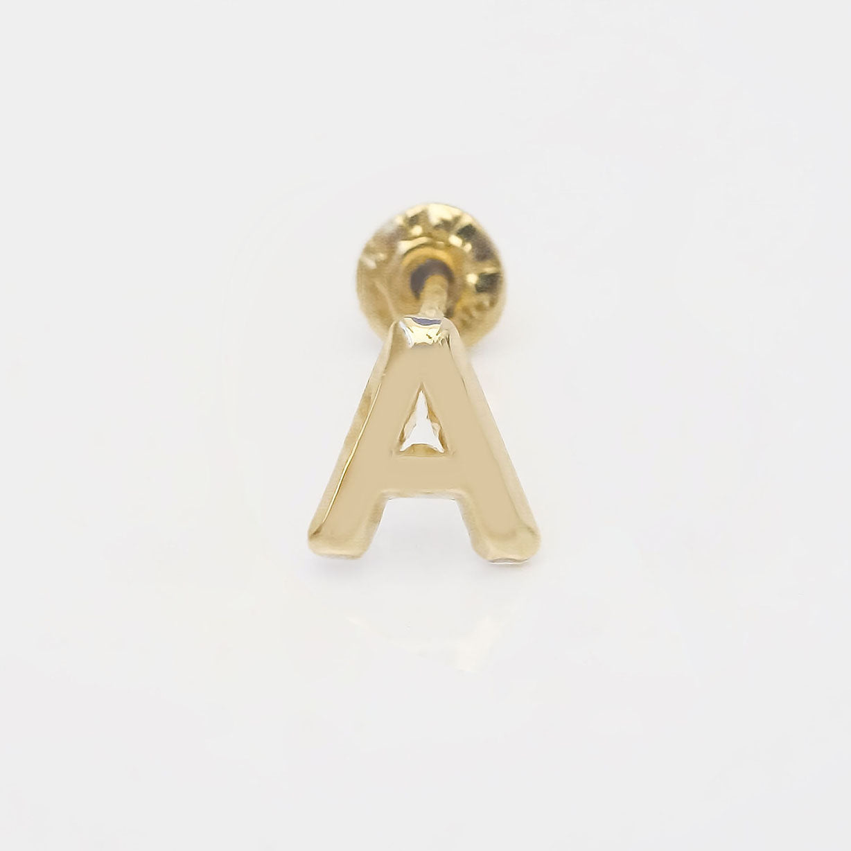 Amor Eterno - Broqueles Una Inicial Letra / Aretes / Oro 10k / A