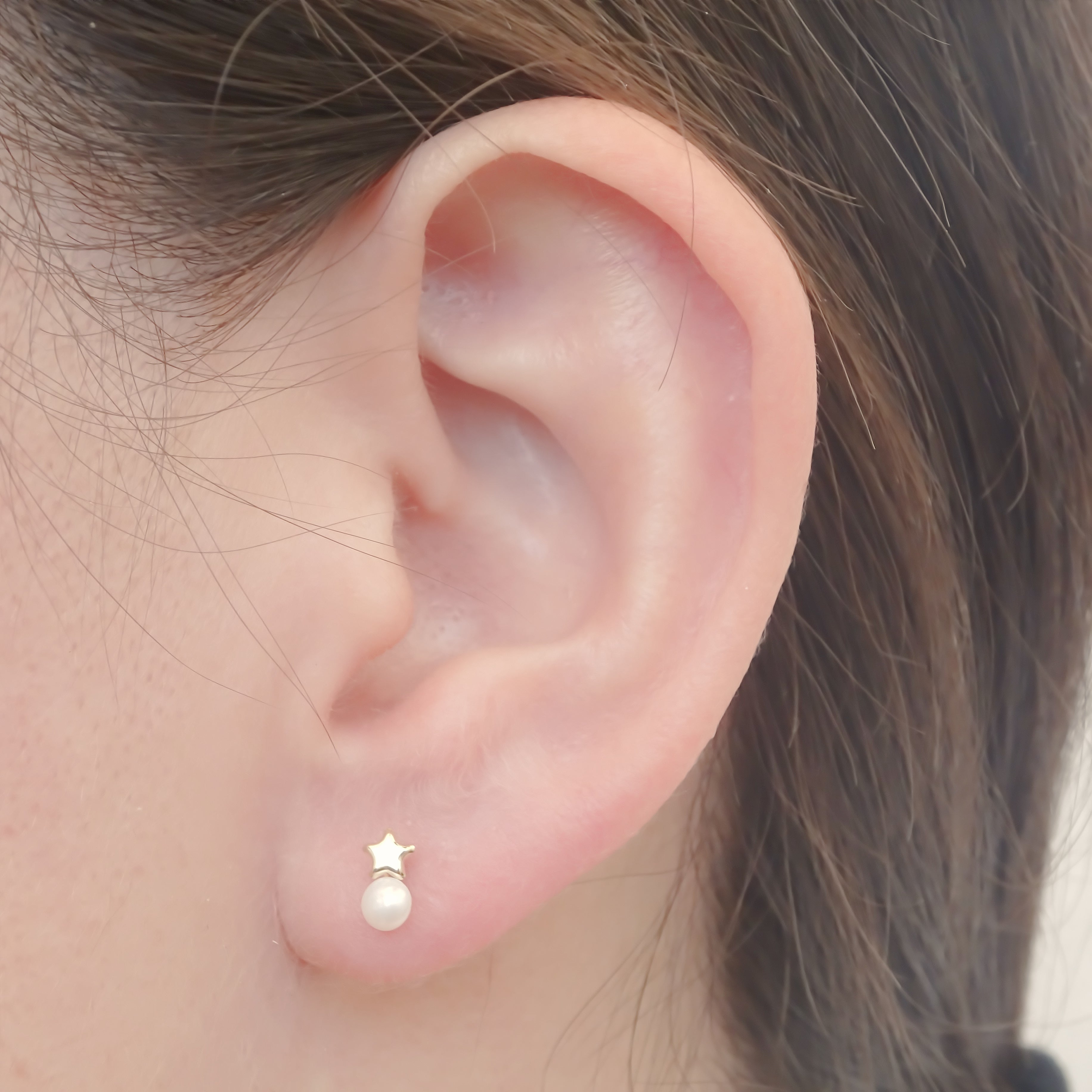 Amor Eterno - Broqueles Finos Perla Tu Y Yo / Aretes Oro 10k / Estrella