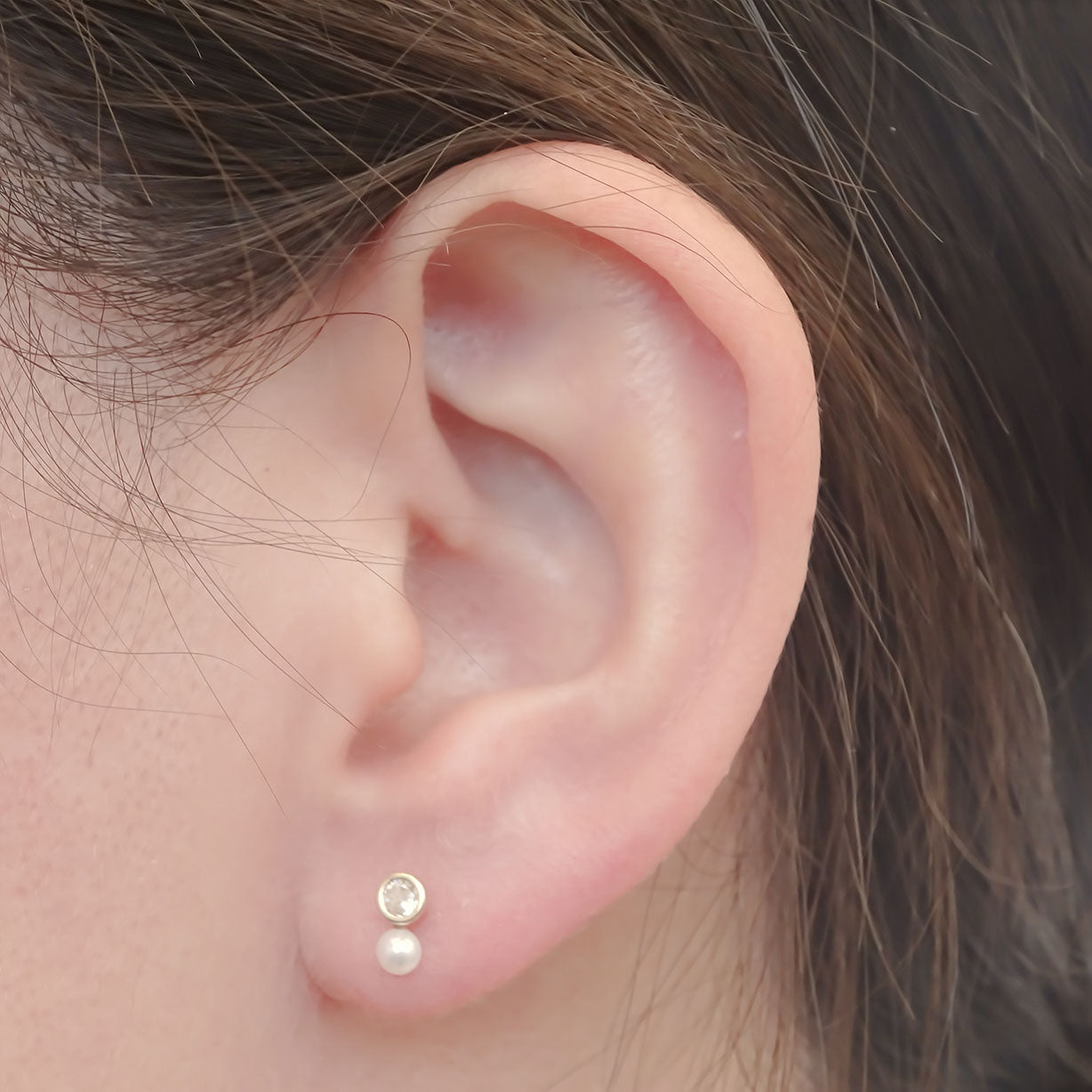 Amor Eterno - Broqueles Finos Perla Tu Y Yo / Aretes Oro 10k