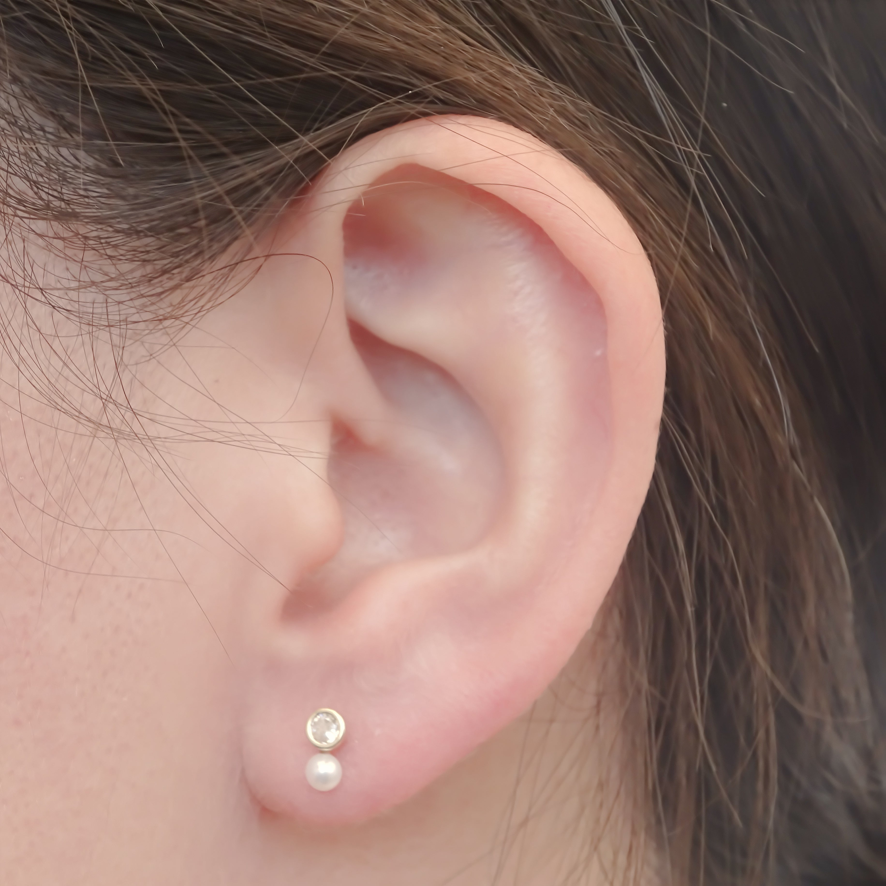 Amor Eterno - Broqueles Finos Perla Tu Y Yo / Aretes Oro 10k