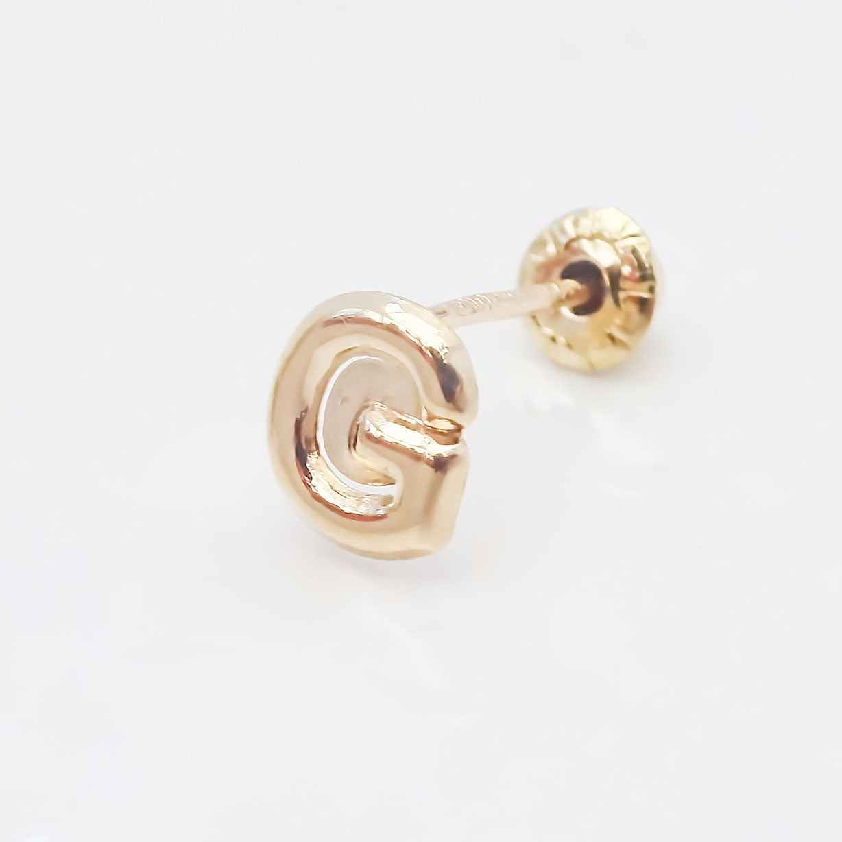 Amor Eterno - Broqueles Una Inicial Letra / Aretes / Oro 10k / G