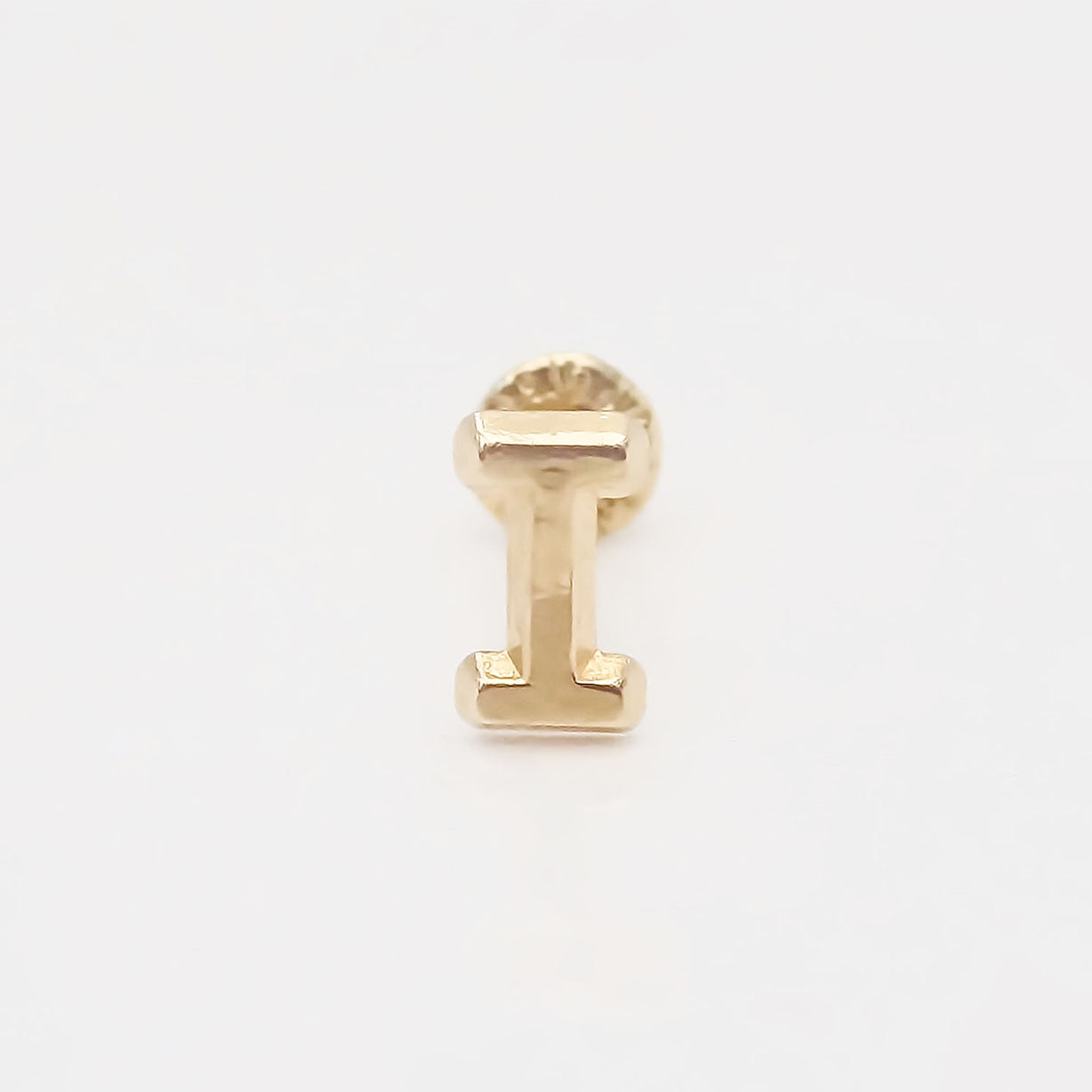 Amor Eterno - Broqueles Una Inicial Letra / Aretes / Oro 10k / I