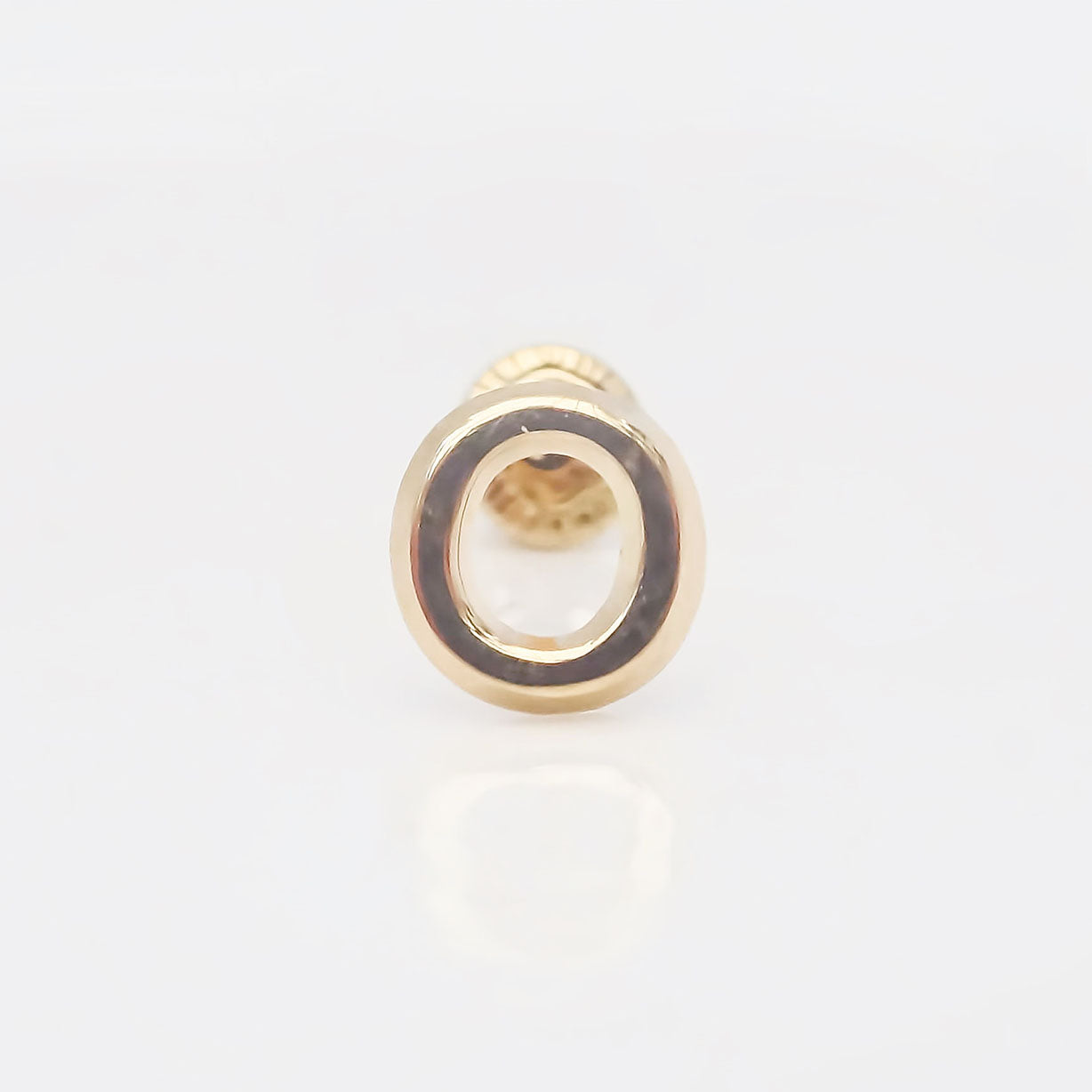 Amor Eterno - Broqueles Una Inicial Letra / Aretes / Oro 10k / O