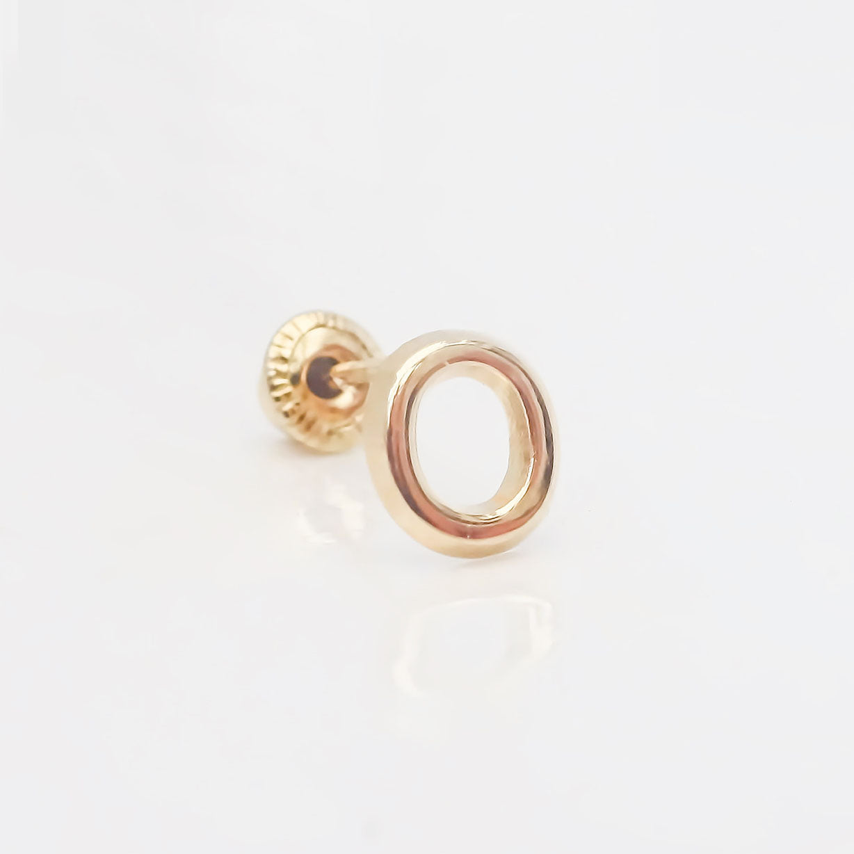 Amor Eterno - Broqueles Una Inicial Letra / Aretes / Oro 10k / O