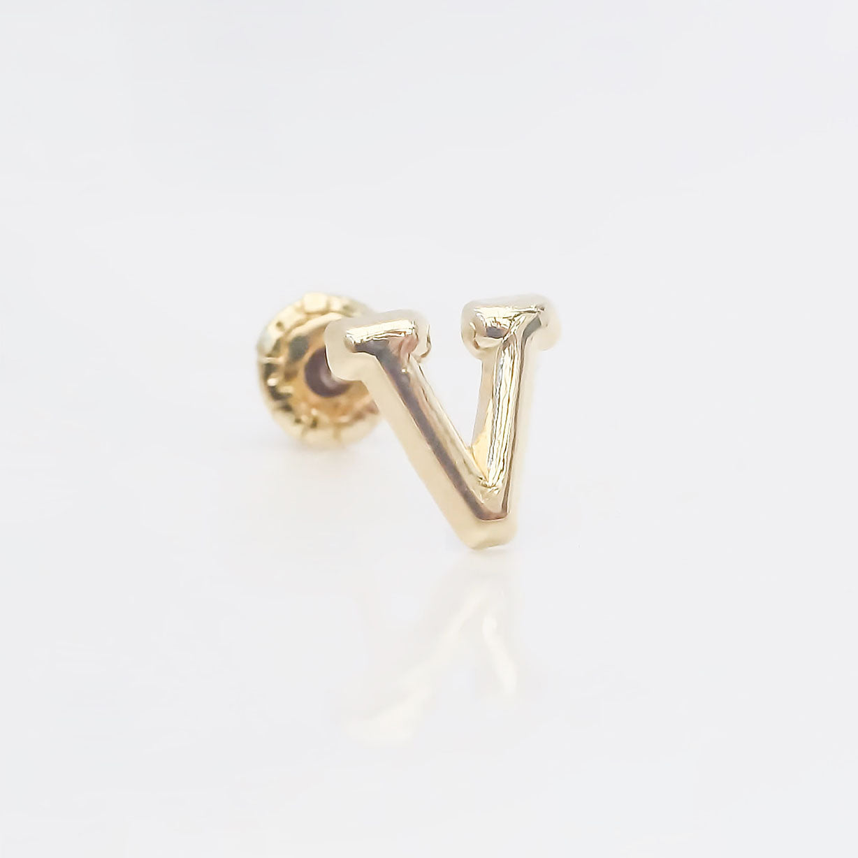 Amor Eterno - Broqueles Una Inicial Letra / Aretes / Oro 10k / V