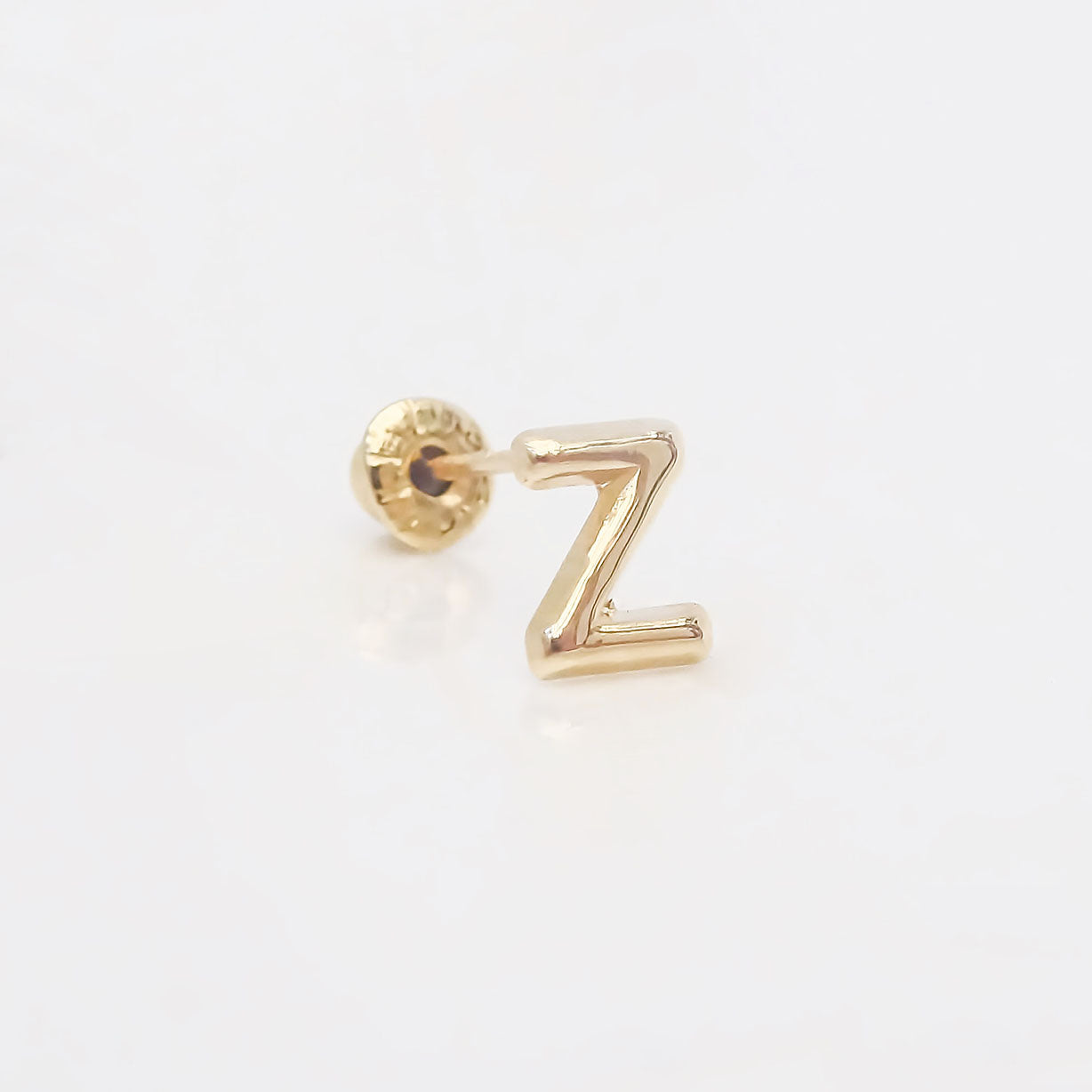 Amor Eterno - Broqueles Una Inicial Letra / Aretes / Oro 10k / Z