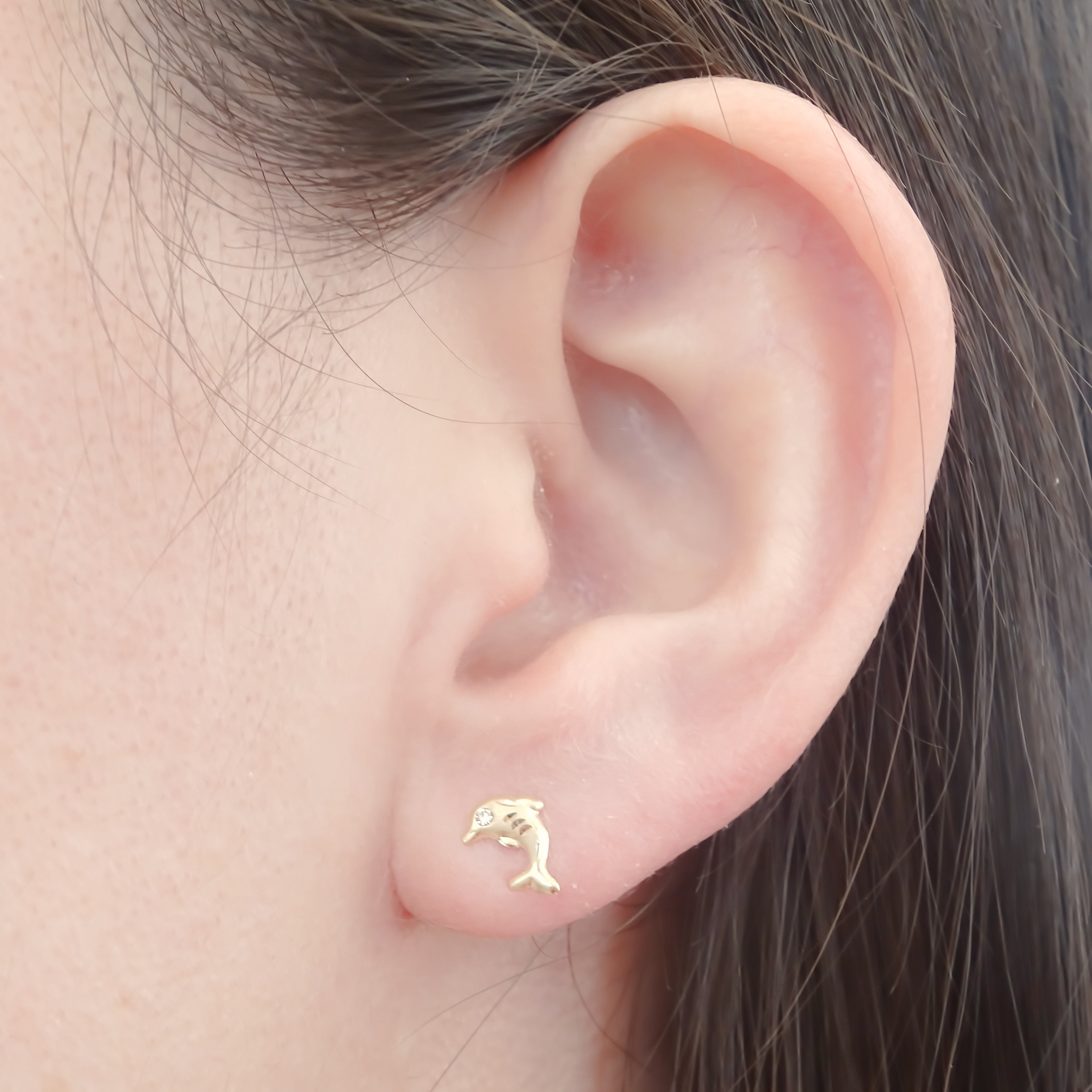 Amor Eterno - Broqueles Aretes Delfín Suerte / Oro 10k