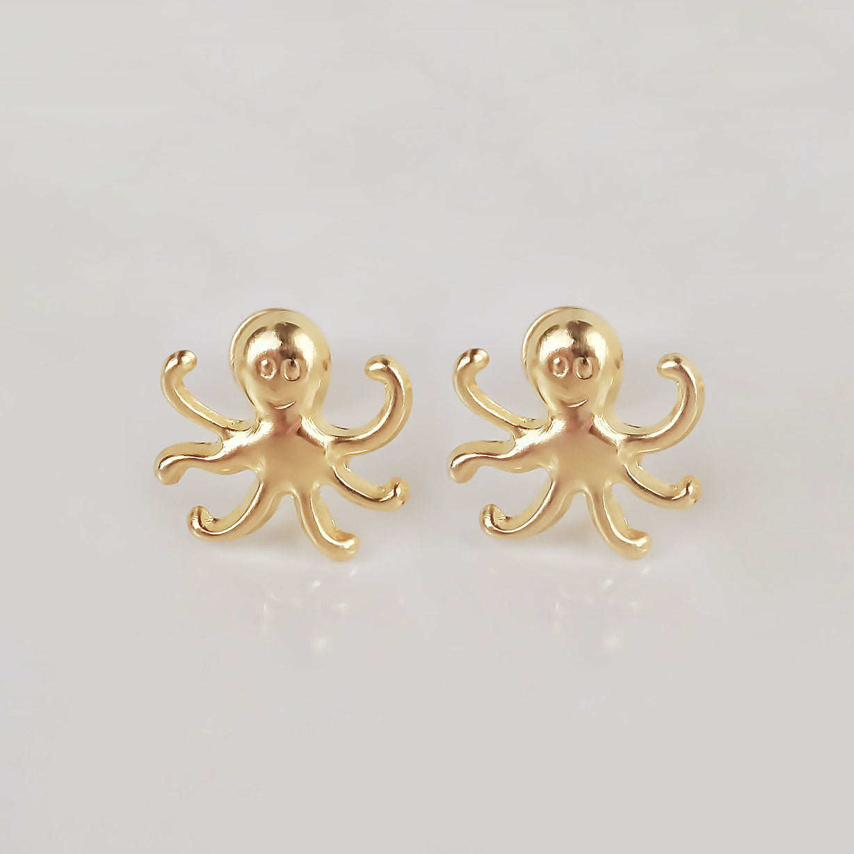 Amor Eterno- Broqueles Pulpo Playa / Aretes / Oro Sólido 10k