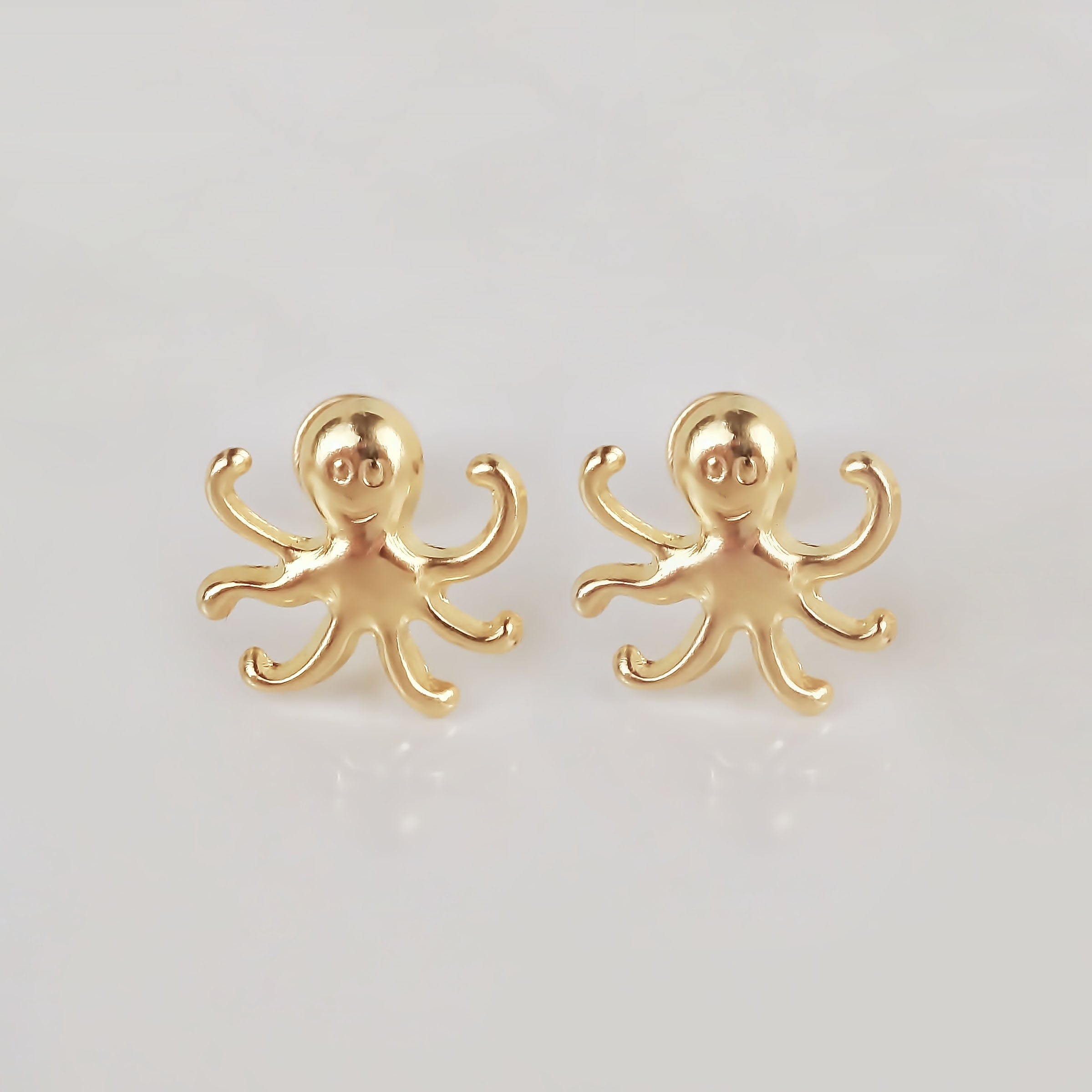 Amor Eterno- Broqueles Pulpo Playa / Aretes / Oro Sólido 10k