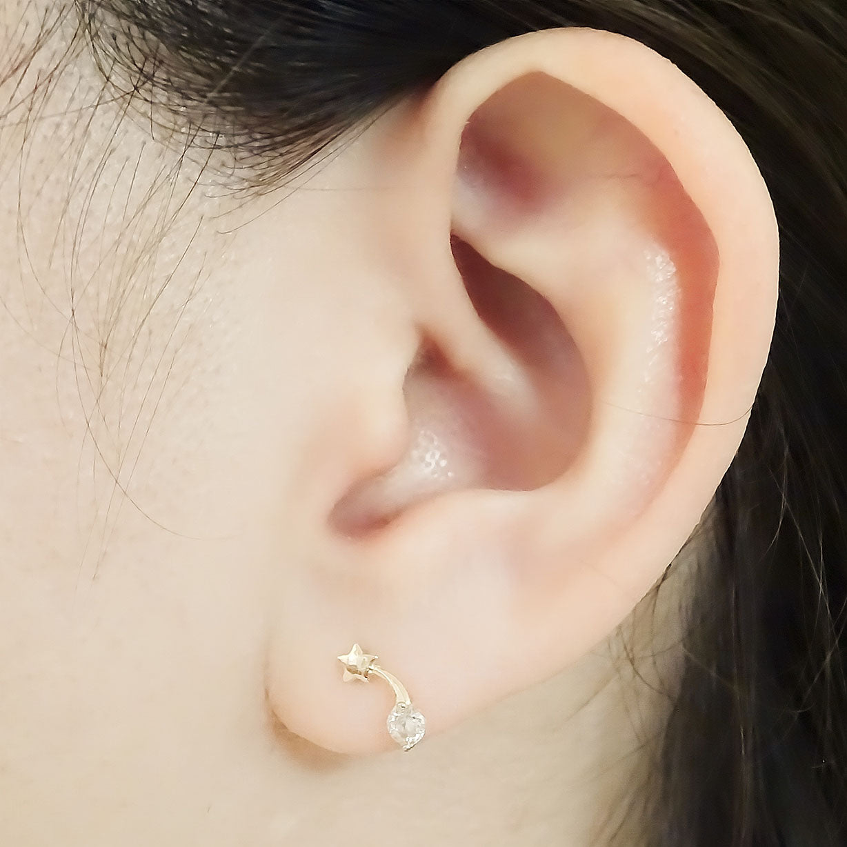 Amor Eterno - Broqueles Estrella Fugaz 3 / Aretes / Oro 10k / Mini Cometa