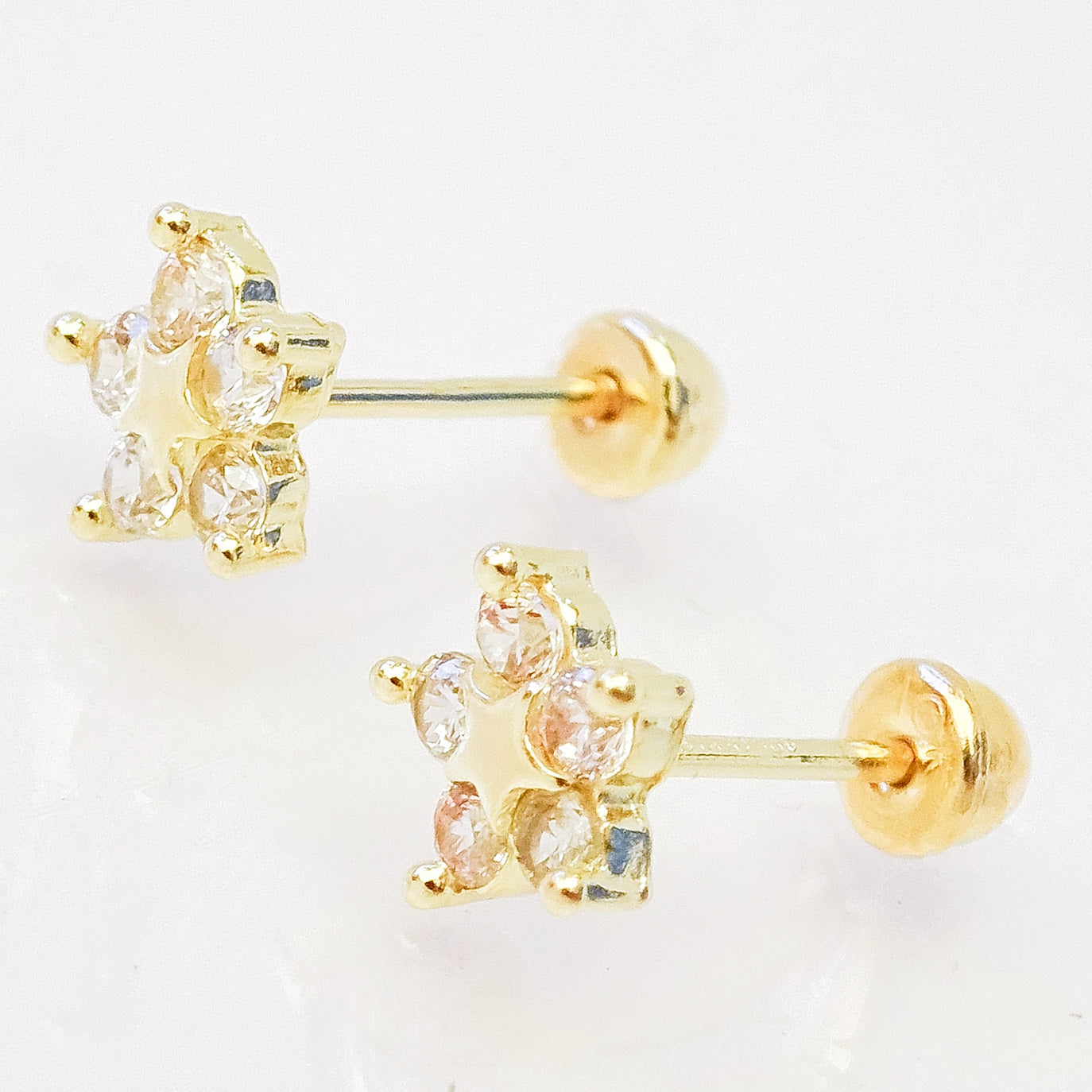 Amor Eterno - Broqueles / Flor Estrella / Aretes / Oro 10k