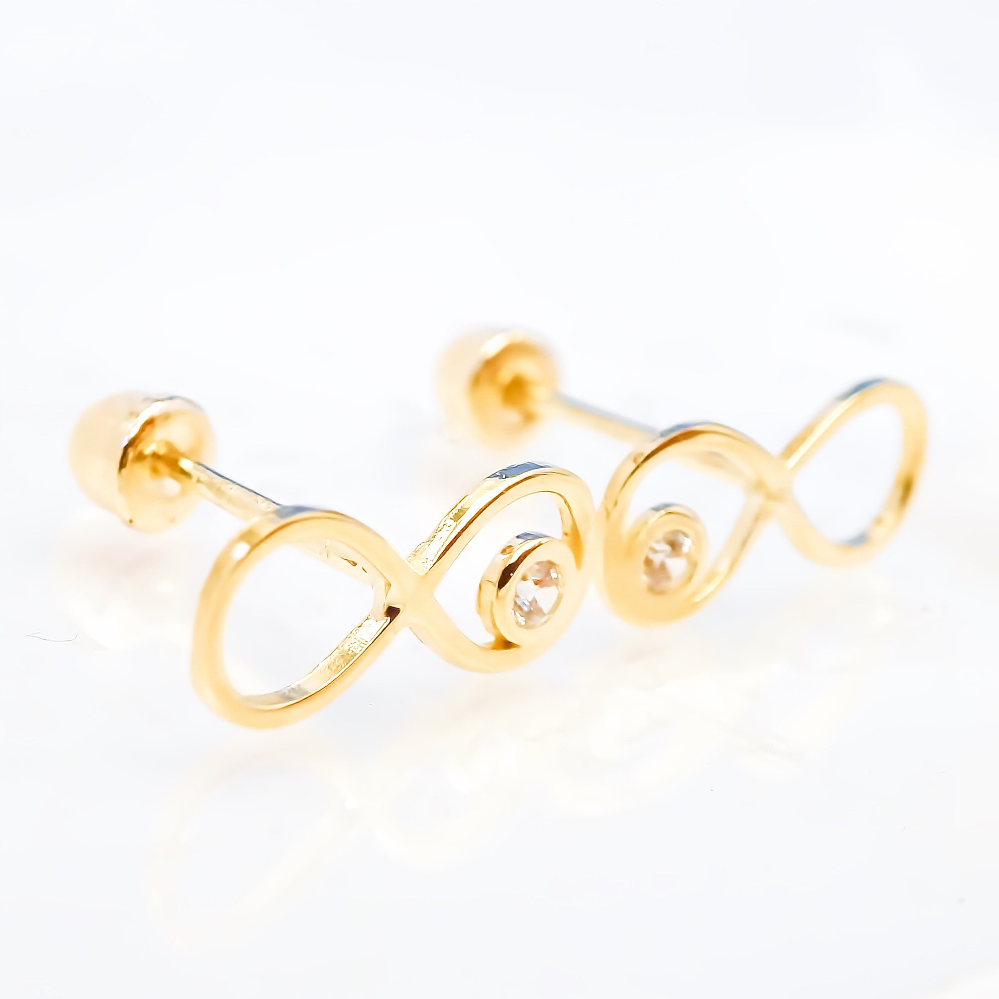 Amor Eterno - Broqueles Infinito / Aretes / Oro Sólido 10k