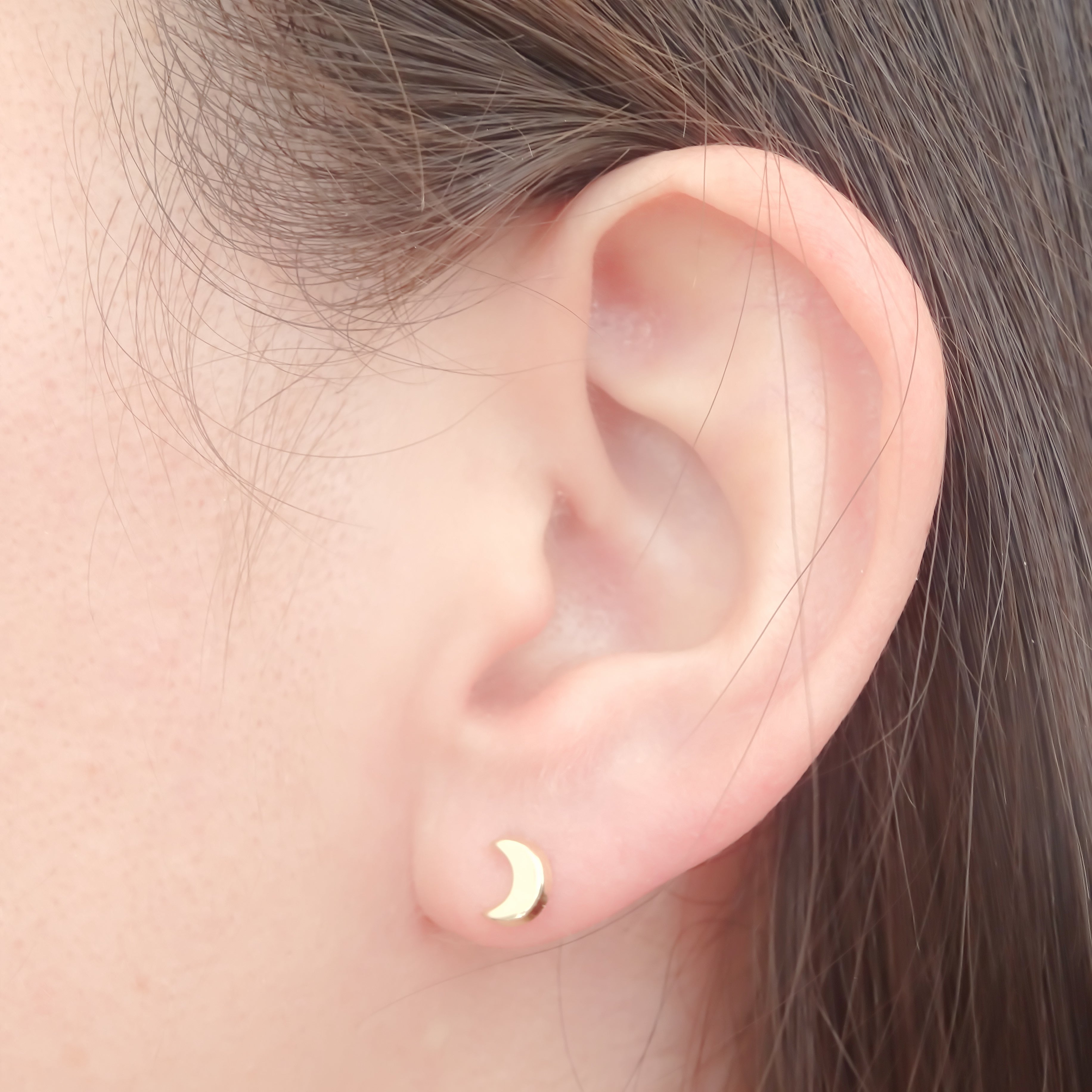 Amor Eterno - Broqueles Luna Basic / Aretes Oro 10k