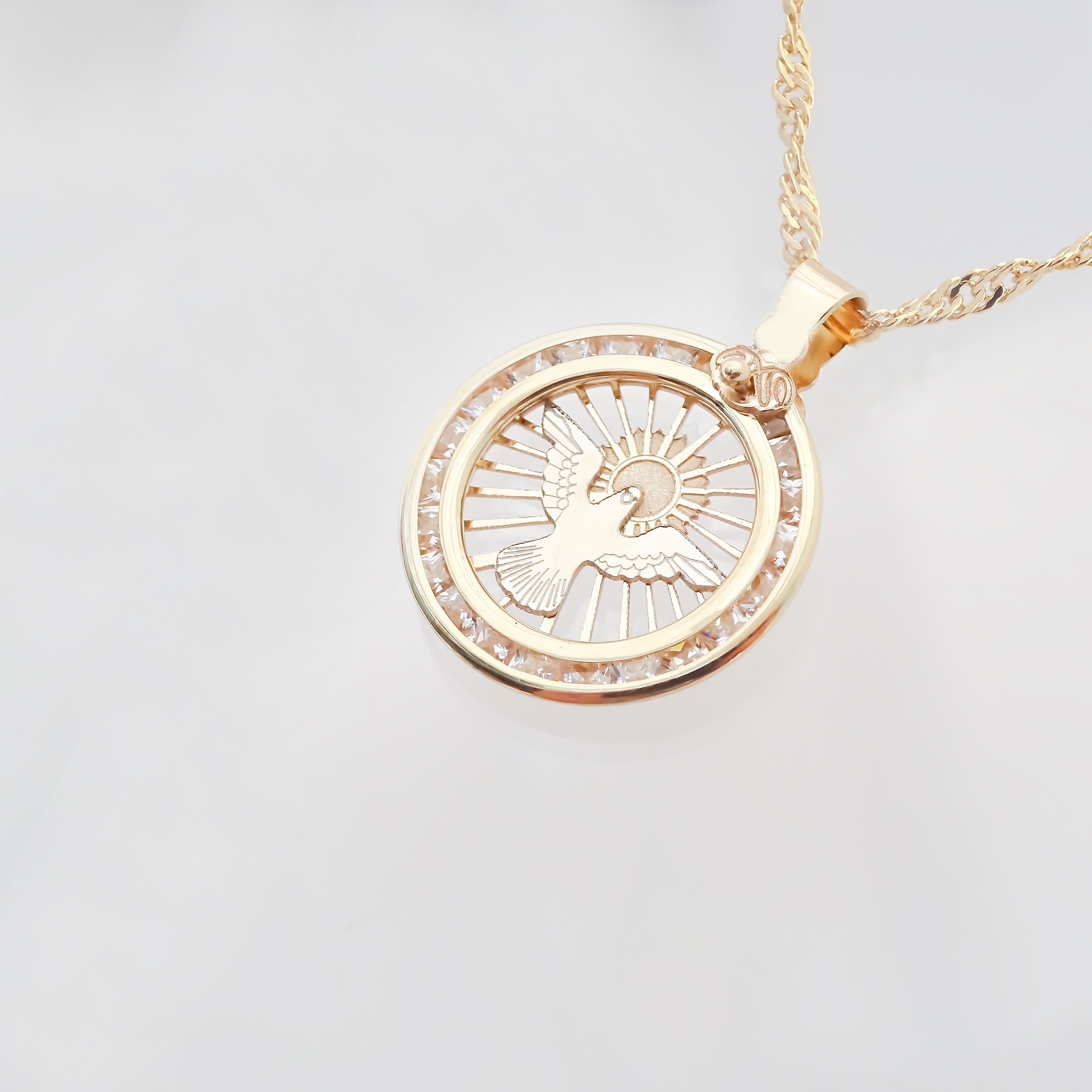 Amor Eterno - Dije Medalla Espíritu Santo / Oro 10k + Cadena de Regalo