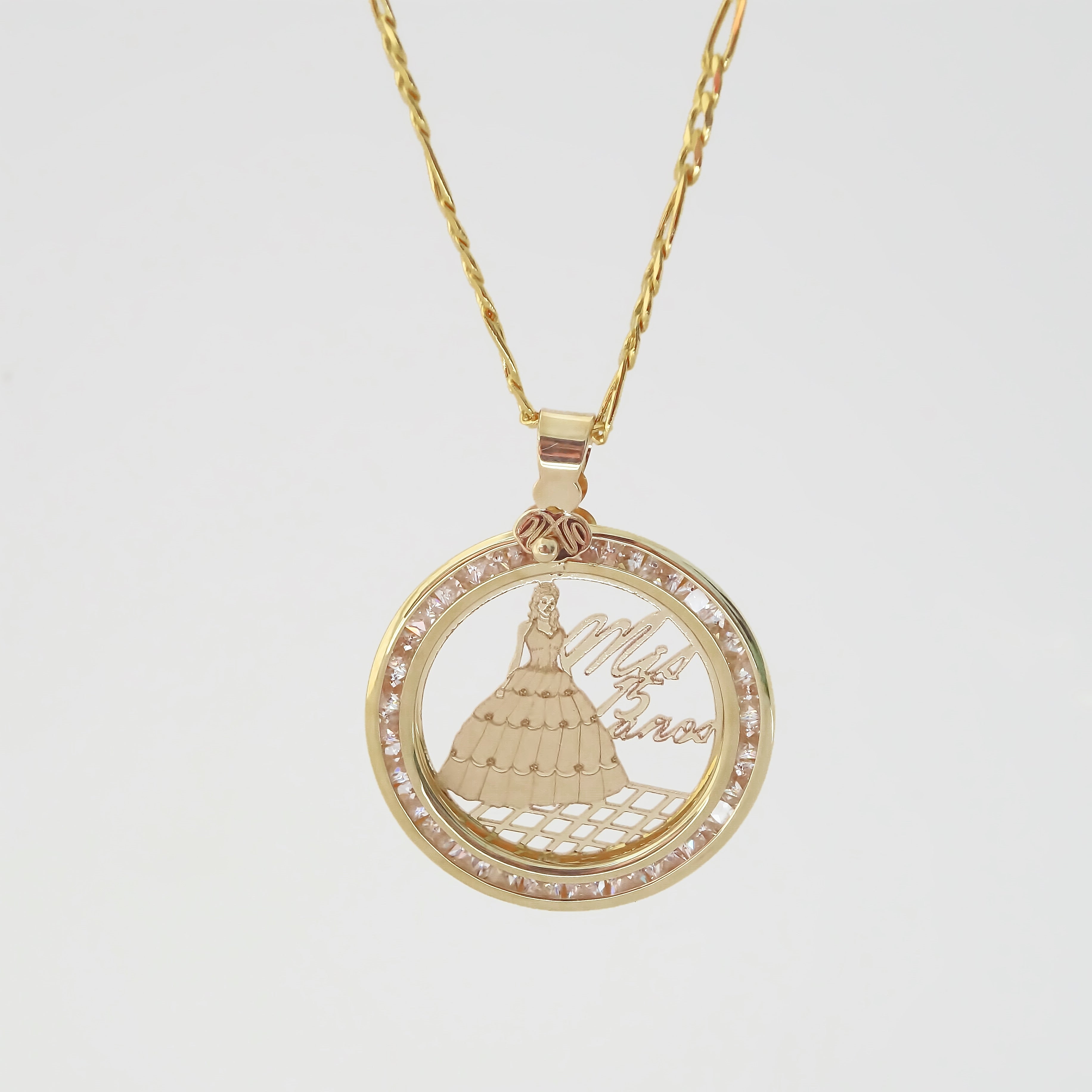 Amor Eterno - Dije XV Años Vestido Largo / Oro 10k + Cadena de Regalo