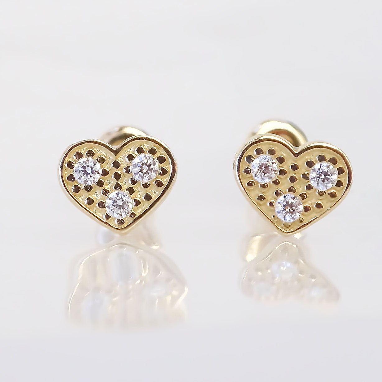 Amor Eterno - Broqueles Corazón / Aretes / Oro Sólido 10k