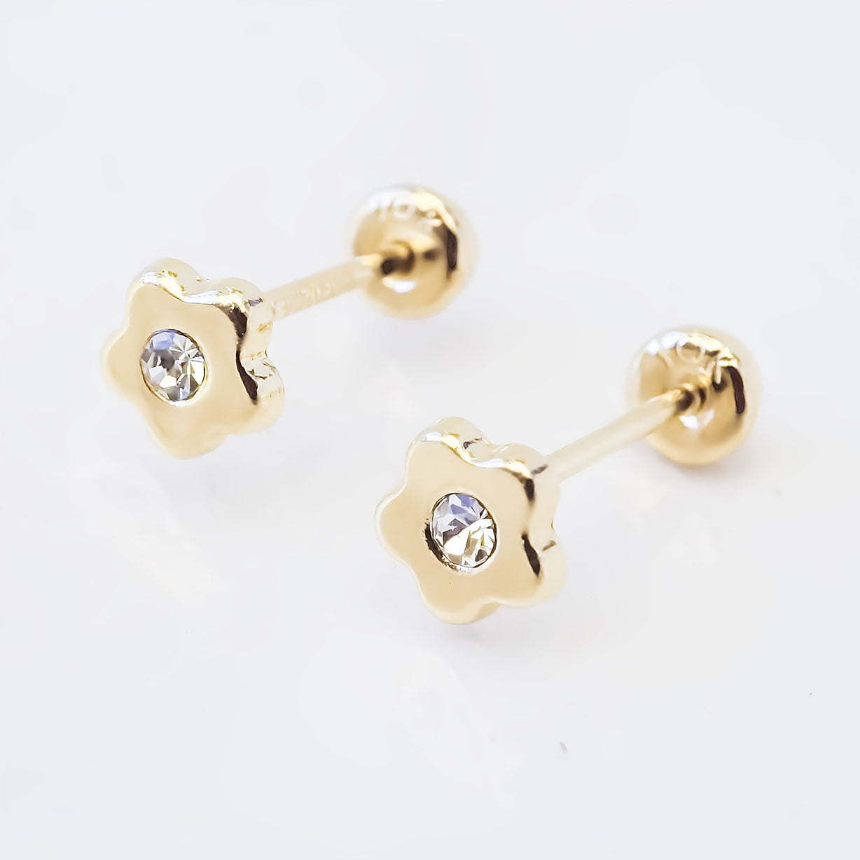 Amor Eterno - Broqueles Margarita Bebé / Aretes Oro 10k