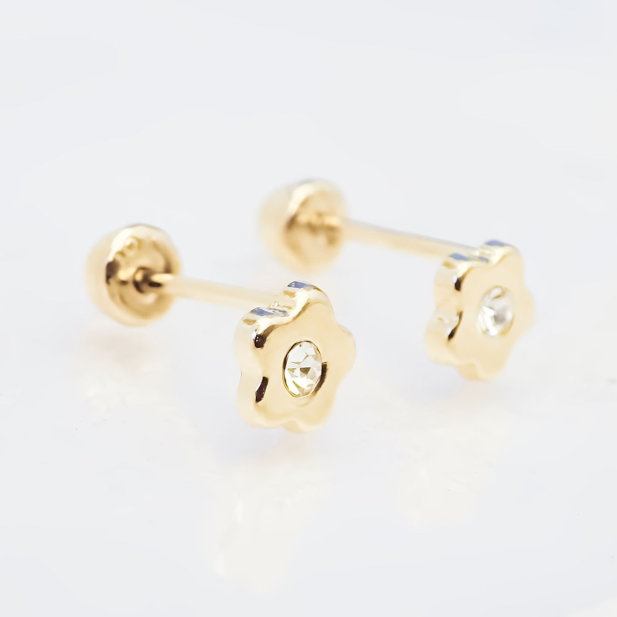 Amor Eterno - Broqueles Margarita Bebé / Aretes Oro 10k