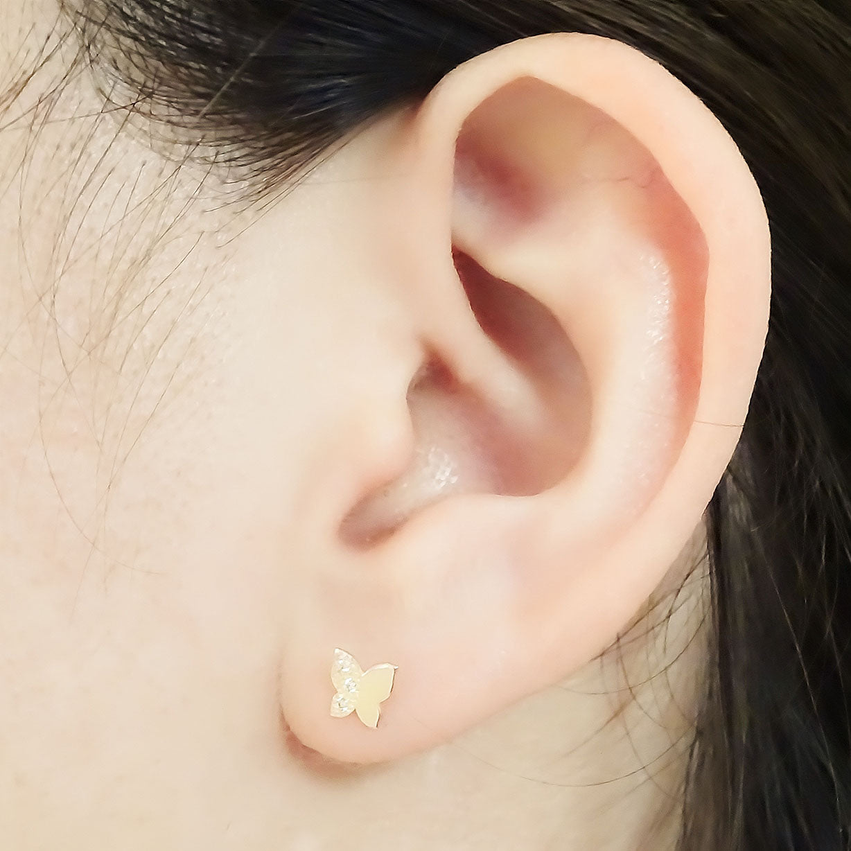 Amor Eterno - Broqueles Mariposita / Aretes / Oro Sólido 10k