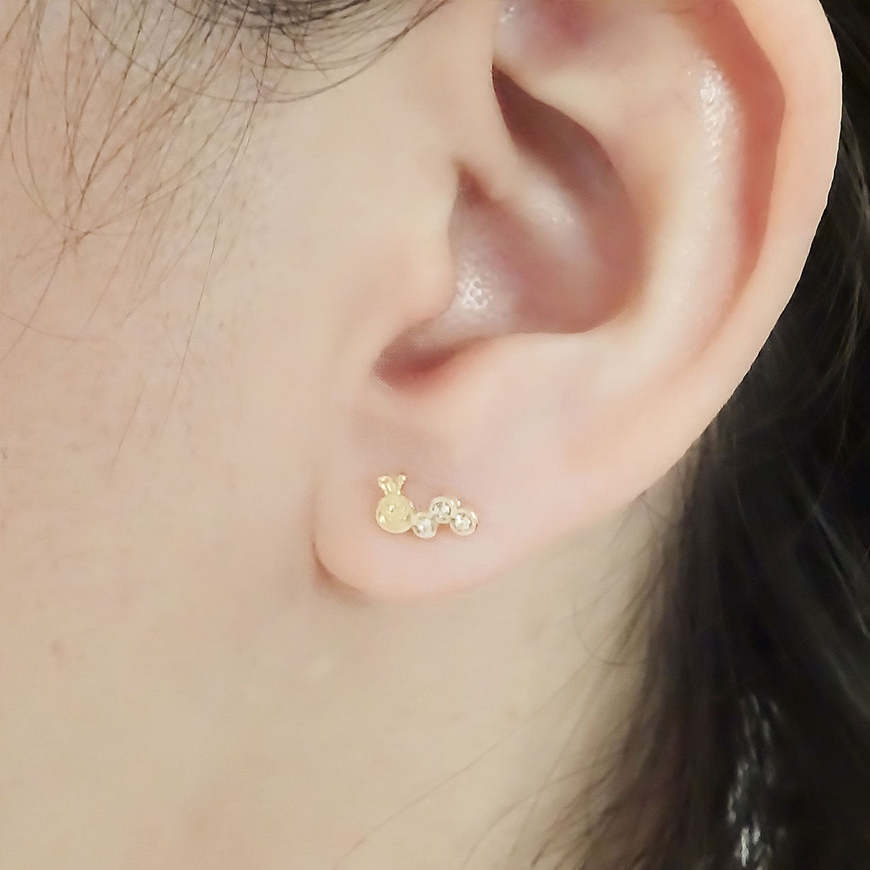 Amor Eterno - Broqueles / Oruga Tierna Bebé / Arete Oro 10k