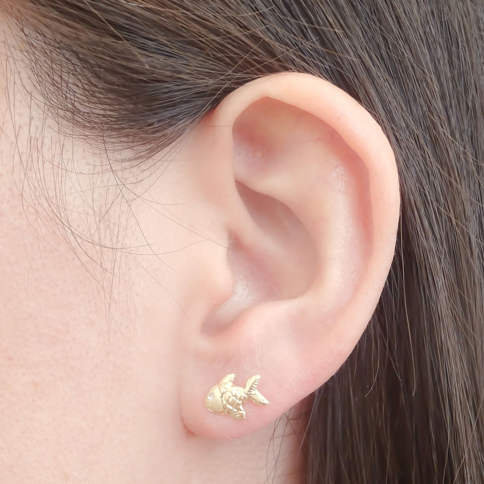 Amor Eterno - Broqueles Pez Playa / Aretes / Oro Sólido 10k