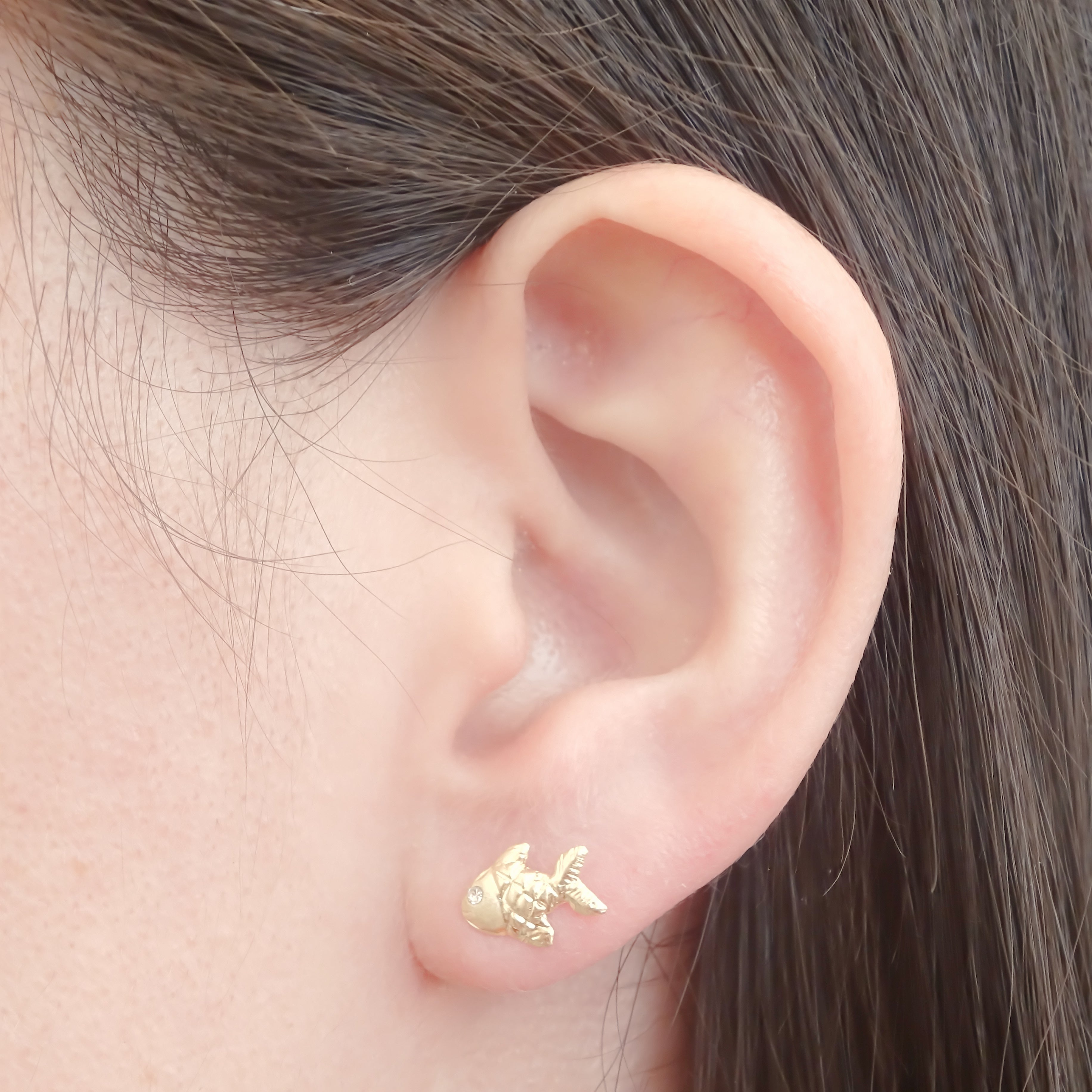 Amor Eterno - Broqueles Pez Playa / Aretes / Oro Sólido 10k
