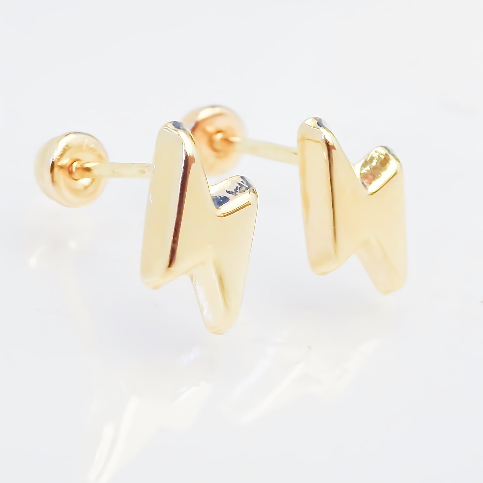 Amor Eterno - Broqueles Rayo Basic Aretes / Oro 10k