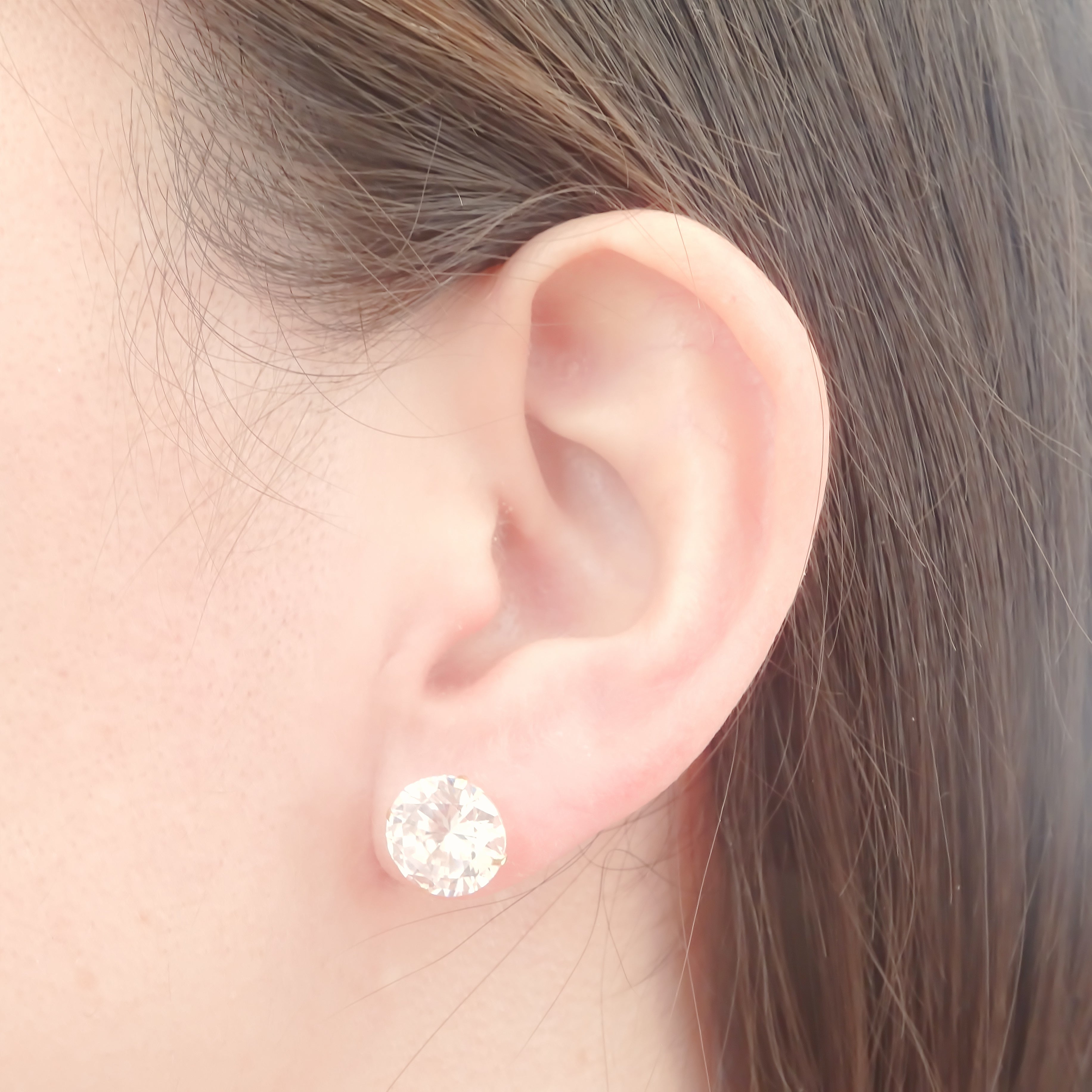 Amor Eterno - Broqueles Recto Dama 1cm / Aretes / Oro 10k