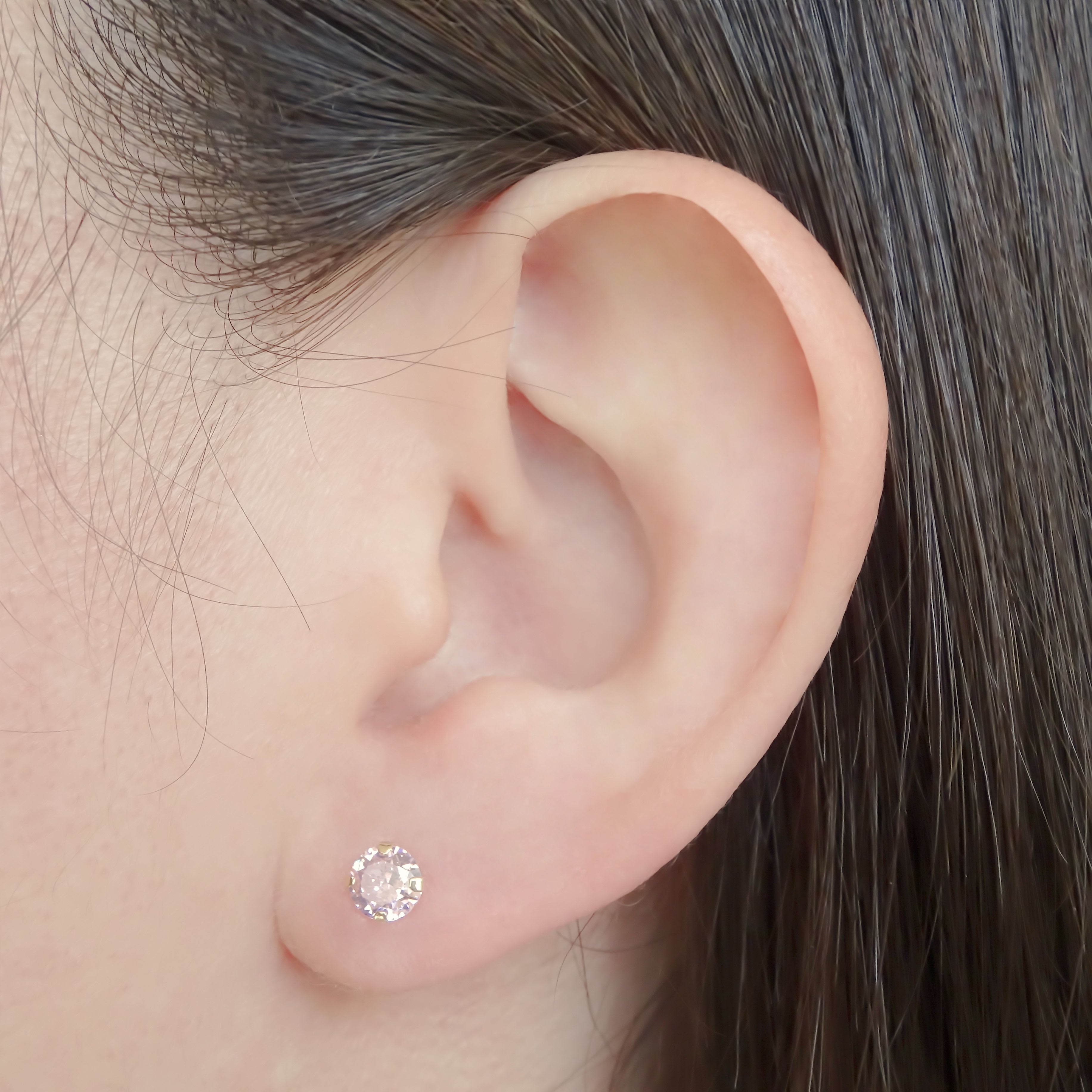 Amor Eterno - Broqueles Recto 5mm / Aretes / Oro 10k