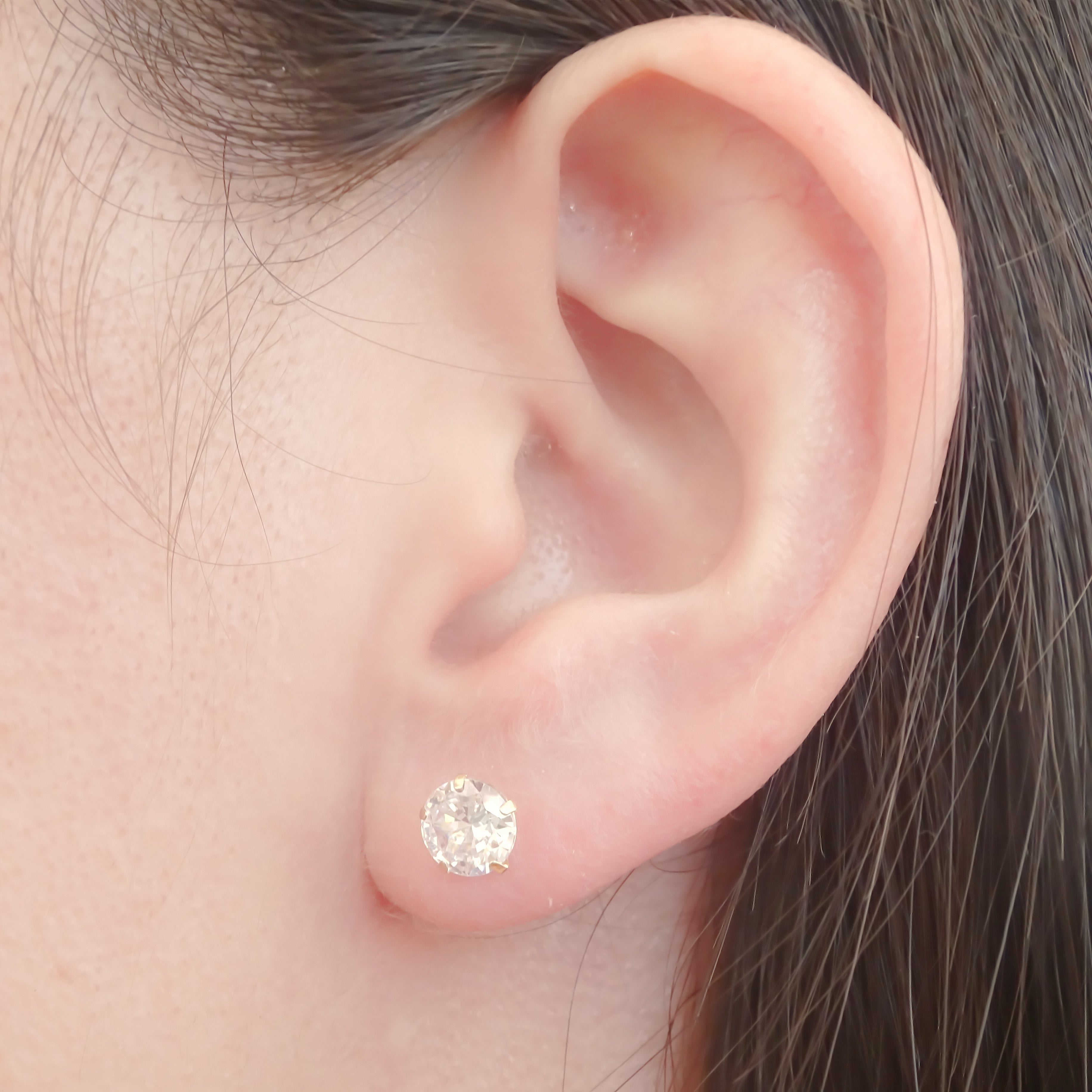Amor Eterno - Broqueles Recto 6.5mm / Aretes / Oro 10k