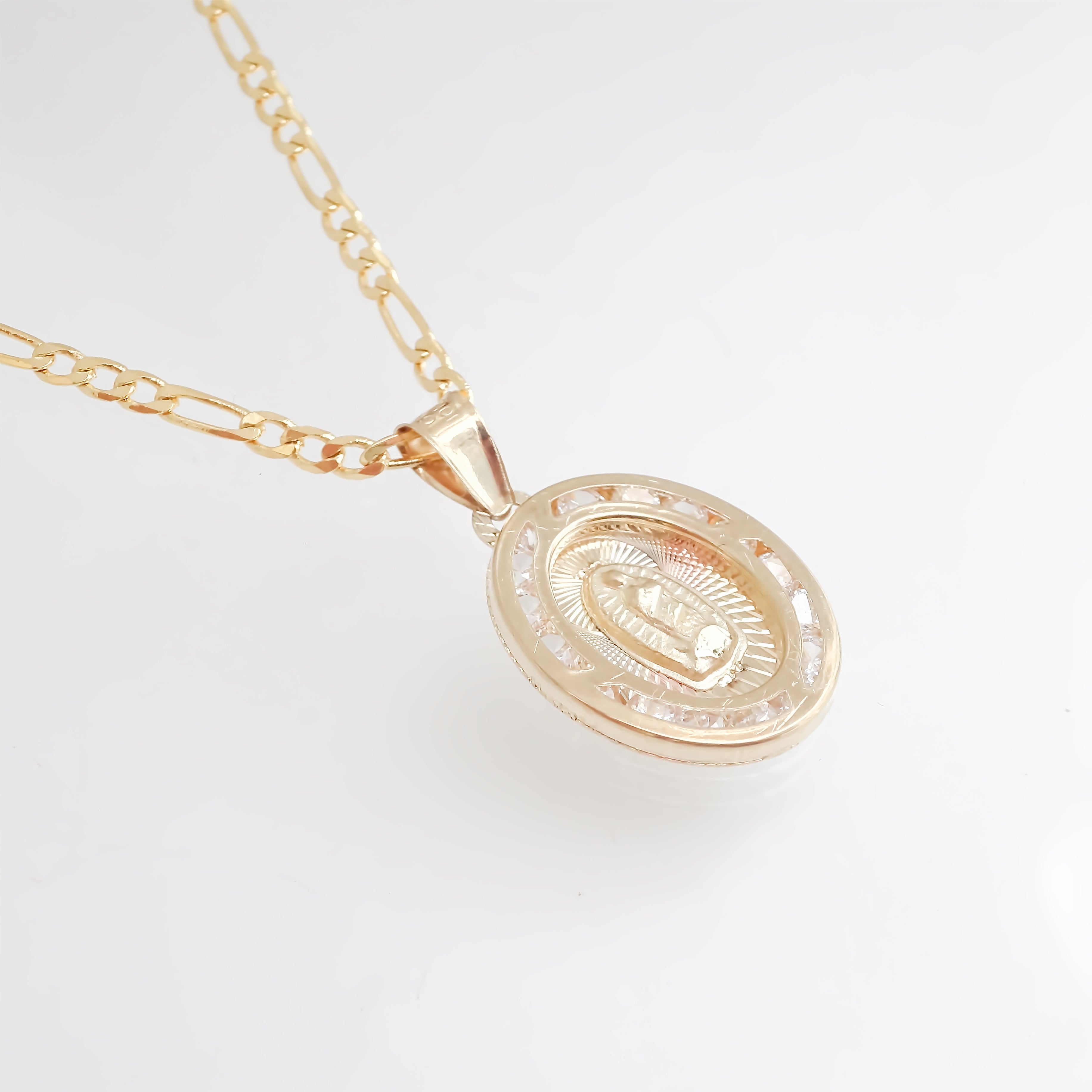 Amor Eterno - Dije Medalla Virgen / 3 Oros 10k Cadena de Regalo