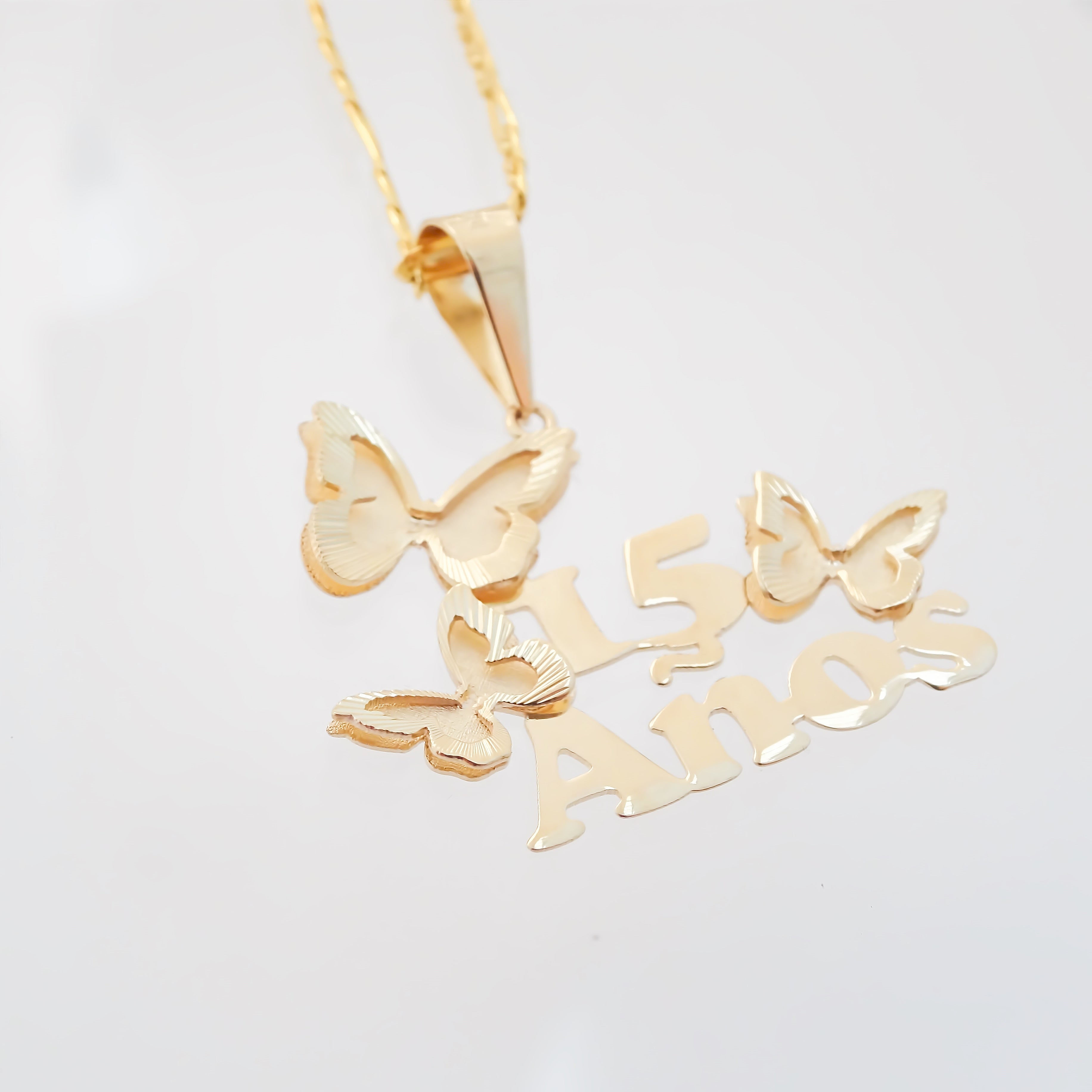 Amor Eterno - Dije Mariposas Xv Años Oro Sólido 10k + Cadena de Regalo