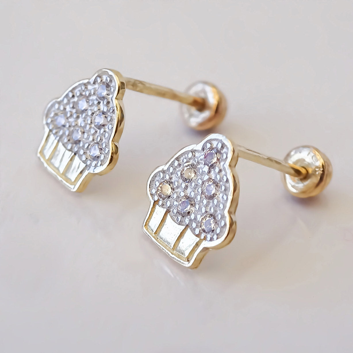 Amor Eterno - Broqueles Cupcake / Aretes / Oro Sólido 10k