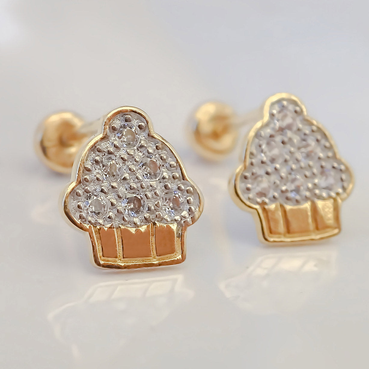 Amor Eterno - Broqueles Cupcake / Aretes / Oro Sólido 10k