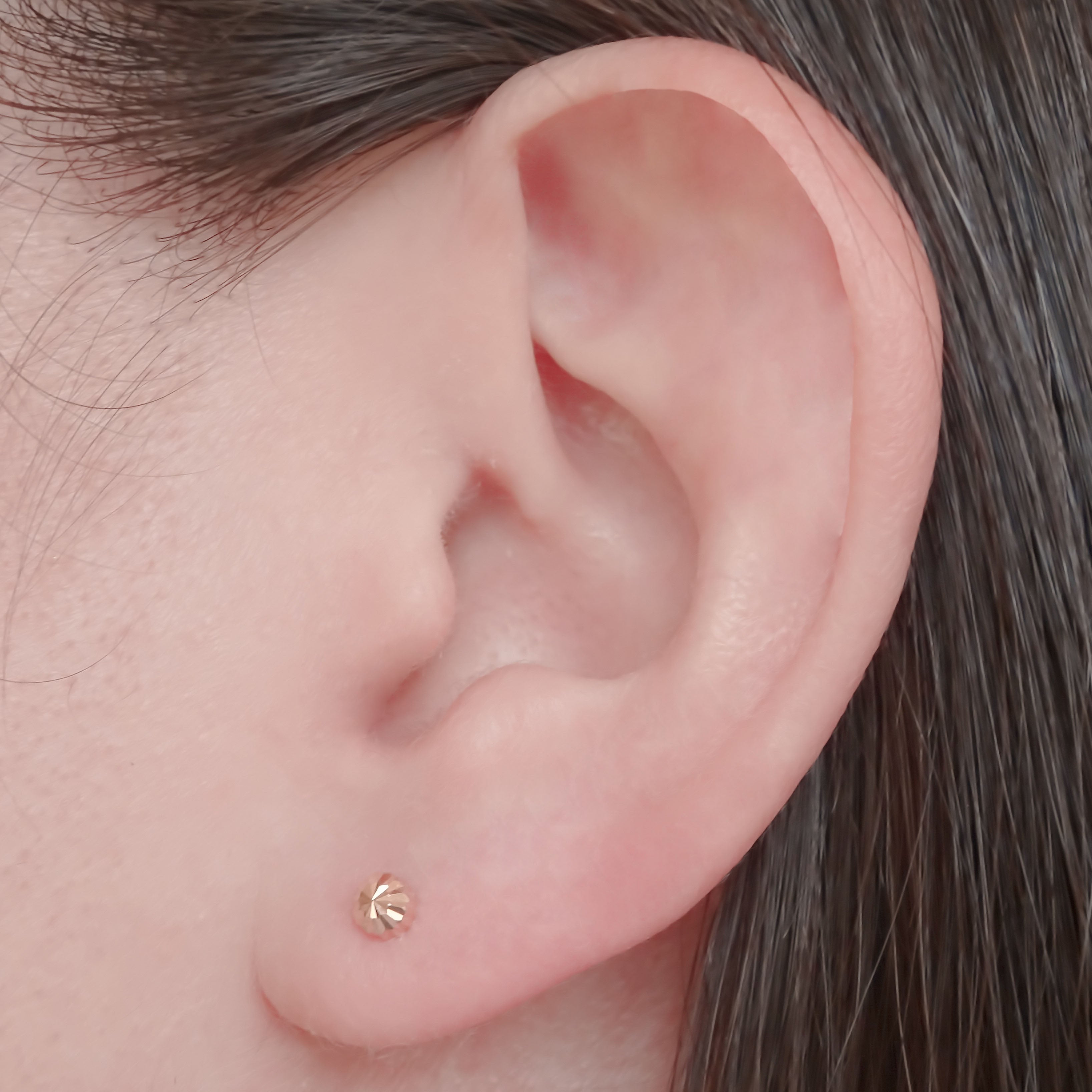 Amor Eterno - Broqueles Hongo / Aretes / Oro Sólido 10k / Rosa
