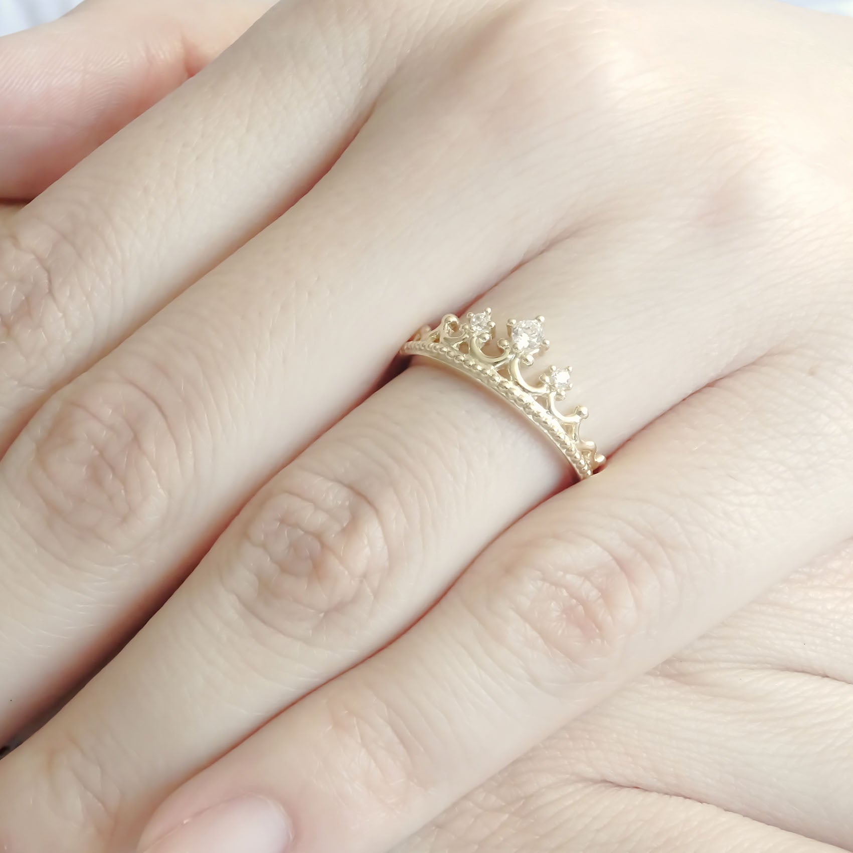 Amor Eterno - Anillo Corona Ingrid - Oro Solido 10k