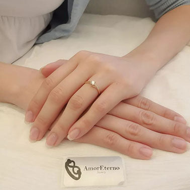 Amor Eterno - Anillo Solitario / Doble Y / Oro Sólido 10k / Blanco