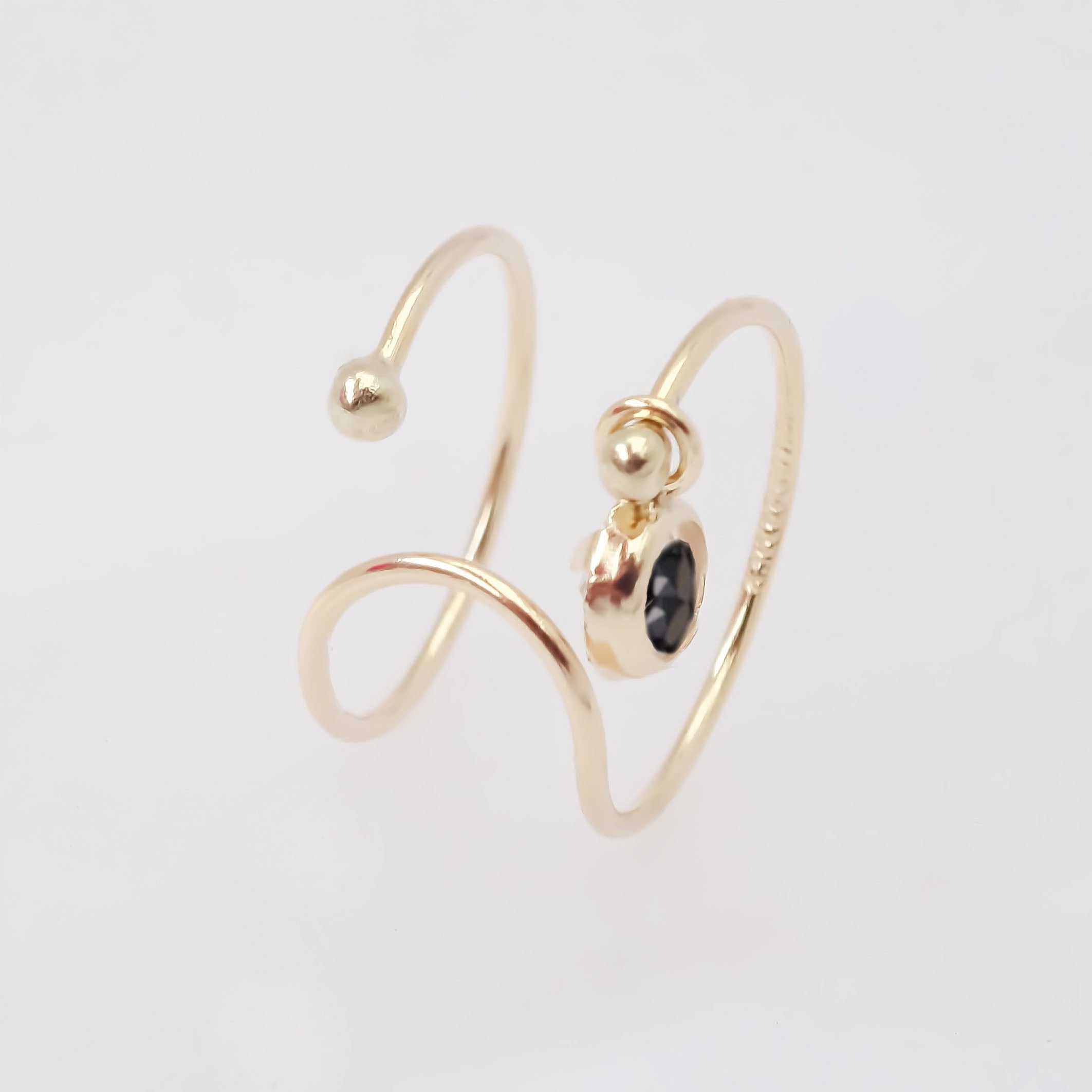 Amor Eterno - Earcuff Bisel / Falsa Perforación / Oro 10k
