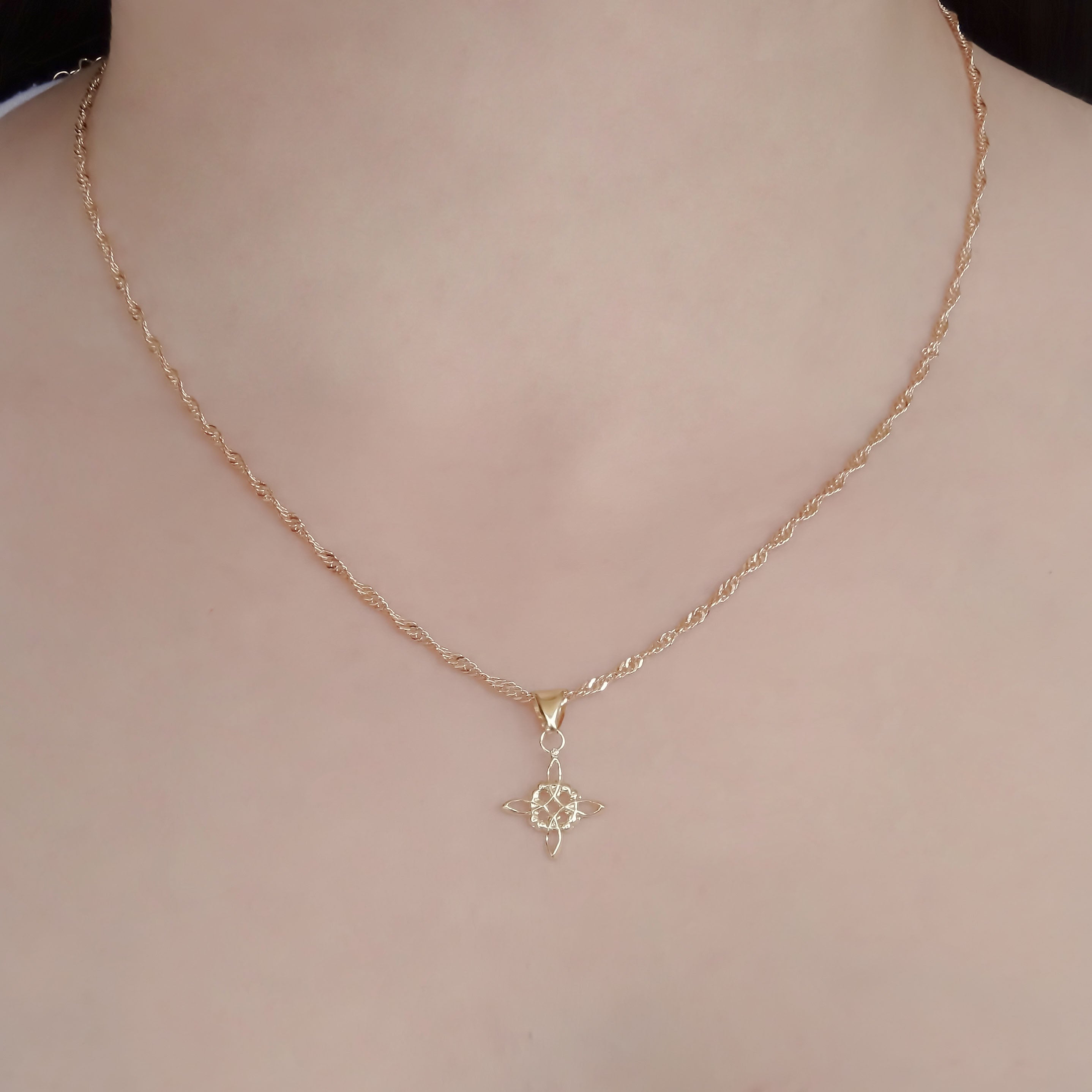 Amor Eterno - Dije Nudo De Bruja CH / Oro Sólido 10k + Cadena