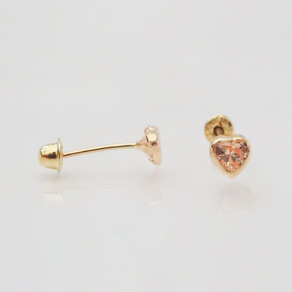 Amor Eterno - Broquel Corazón Bisel Mini Bebé Aretes Oro 10k - Golden - Imagen 6