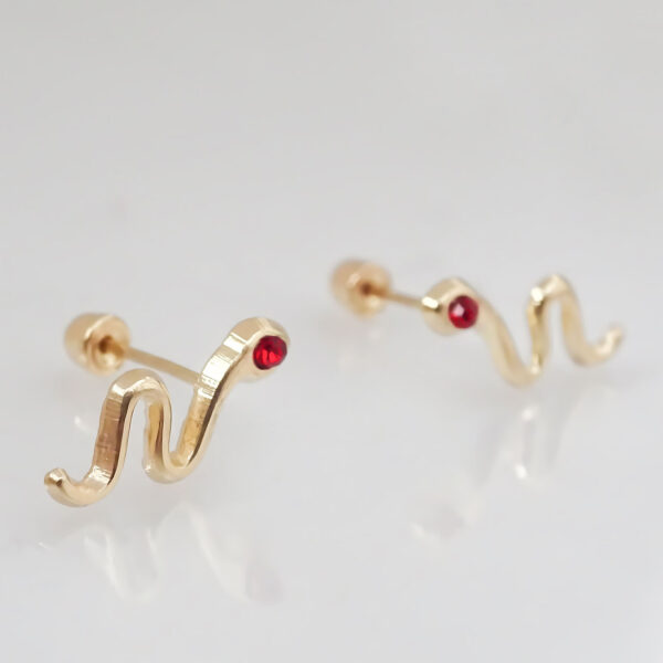 Amor Eterno - Broqueles Serpiente Vibora / Aretes / Oro 10k / Rojo - Imagen 4