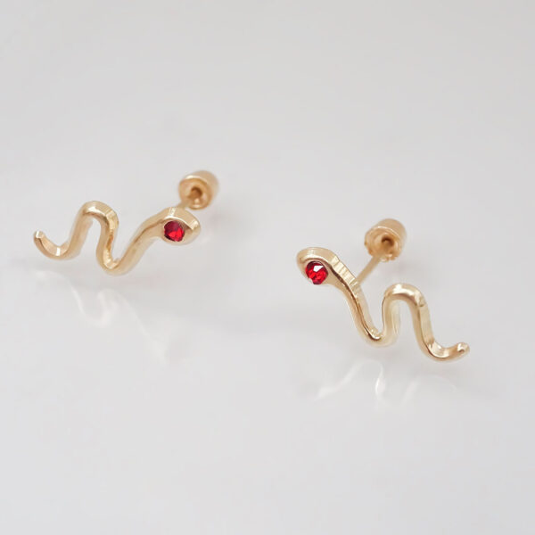 Amor Eterno - Broqueles Serpiente Vibora / Aretes / Oro 10k / Rojo - Imagen 6