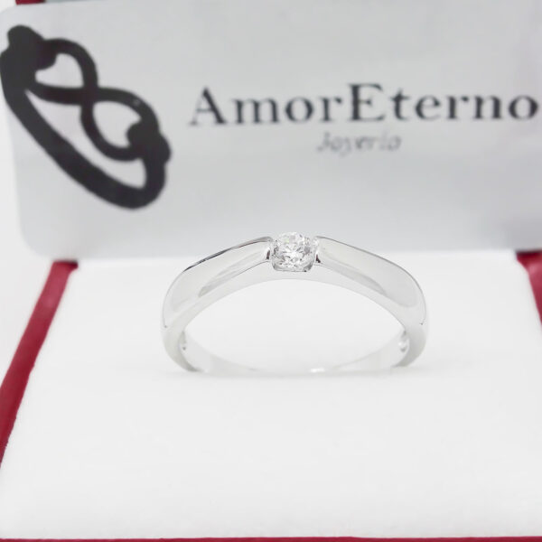 Amor Eterno - Anillo Nikki / Oro Sólido 10k / Blanco - Imagen 4